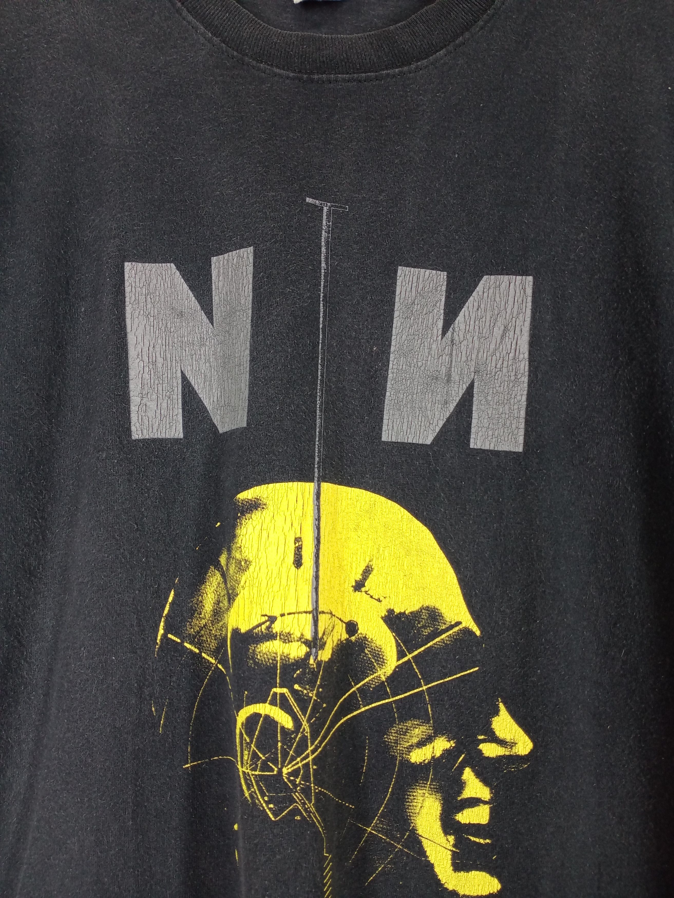 Band Tees Rare Vintage Nine Inch Nails Band tee Size US M / EU 48-50 / 2 - 3 Thumbnail