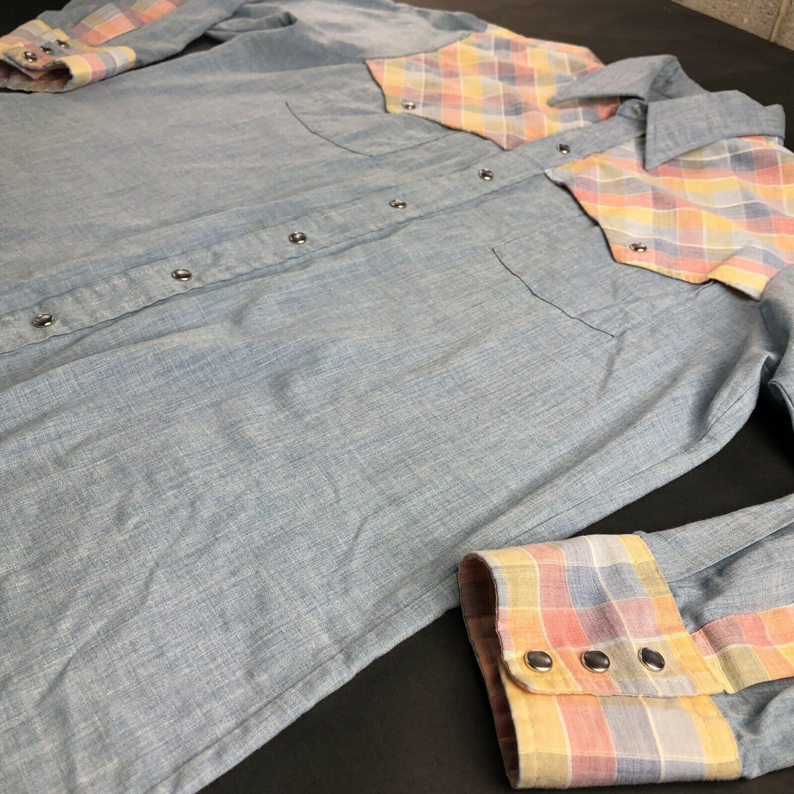 Lee × Vintage Vintage 70s 80s Lee Western Chambray Pearl Snap Shirt Size US L / EU 52-54 / 3 - 2 Thumbnail