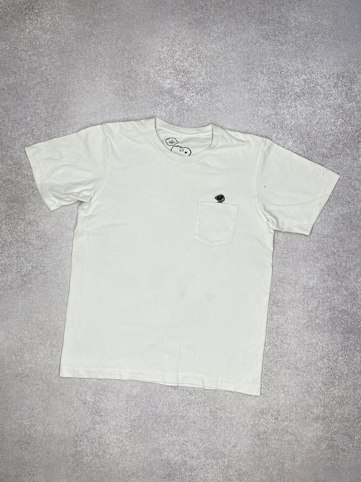 Kaws × Peanuts × Uniqlo Mens Uniqlo Kaws Peanuts T Shirt White Caloborations Size US S / EU 44-46 / 1 - 1 Thumbnail