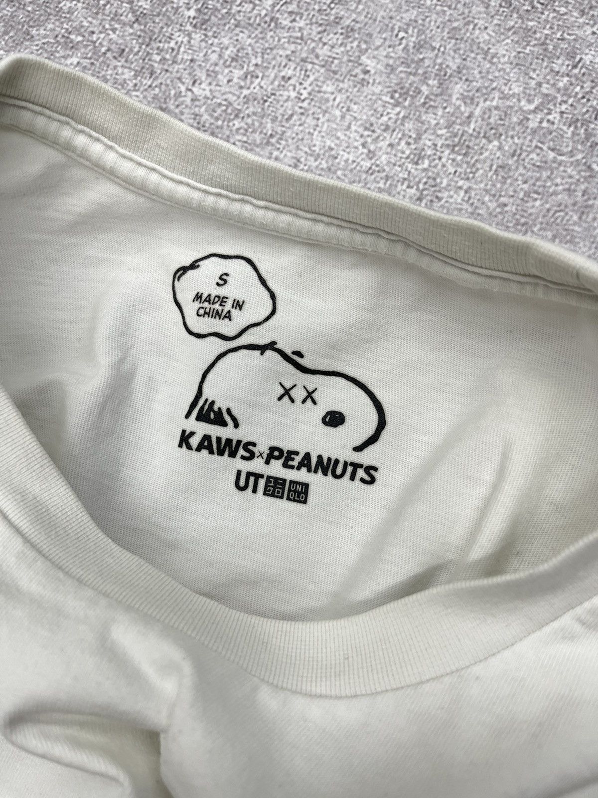 Kaws × Peanuts × Uniqlo Mens Uniqlo Kaws Peanuts T Shirt White Caloborations Size US S / EU 44-46 / 1 - 7 Thumbnail