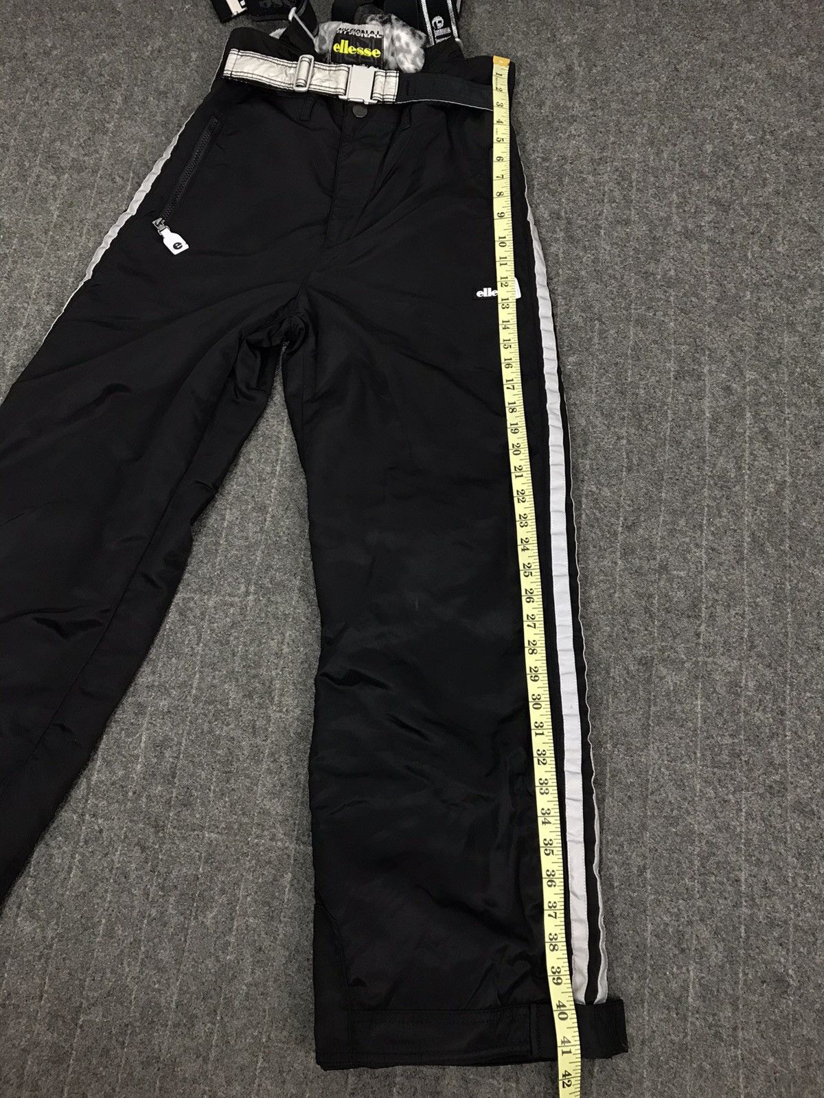 Ellesse × Sports Specialties My Signal Ellesse Pant Hiking Quilted Tactical Design Size US 29 - 13 Thumbnail