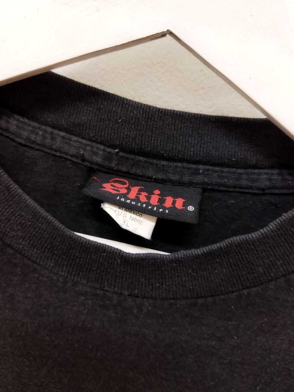 Vintage Vintage SKIN INDUSTRIES Tshirt Size US XL / EU 56 / 4 - 6 Thumbnail