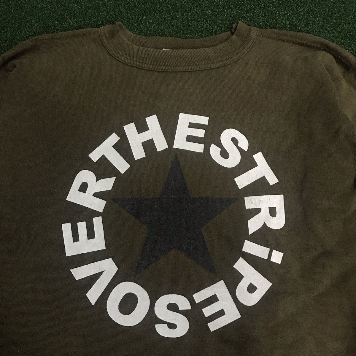 Designer × Japanese Brand × OVER THE STRiPES Over The Stripes Xmas Winter Sale Size US M / EU 48-50 / 2 - 2 Thumbnail