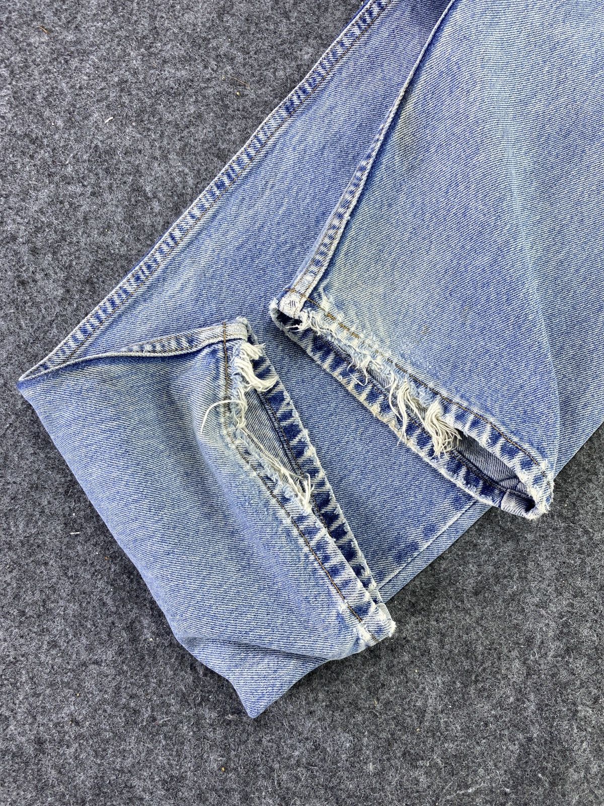 Levi's Vintage Levi's 550 Jeans Blue Wash 38x30 - J727 Size US 38 / EU 54 - 8 Thumbnail