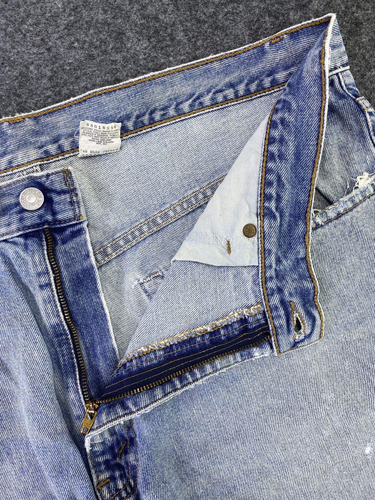 Levi's Vintage Levi's 550 Jeans Blue Wash 38x30 - J727 Size US 38 / EU 54 - 3 Thumbnail