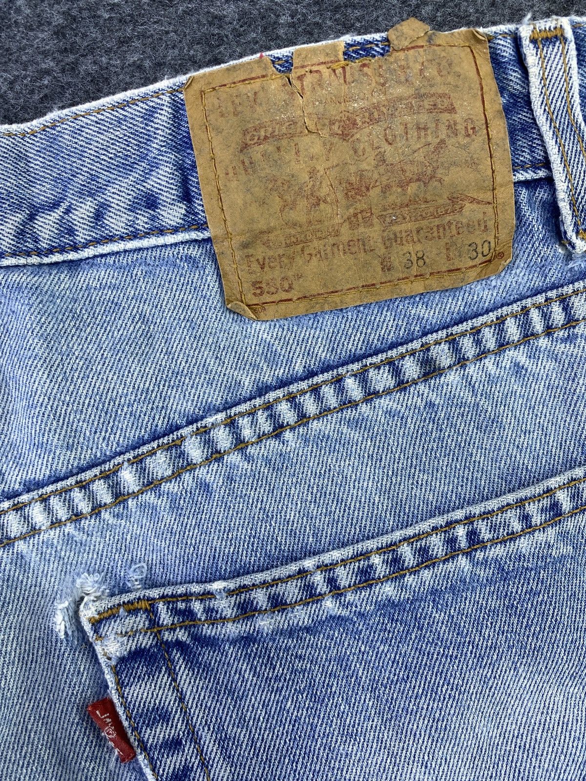 Levi's Vintage Levi's 550 Jeans Blue Wash 38x30 - J727 Size US 38 / EU 54 - 9 Thumbnail