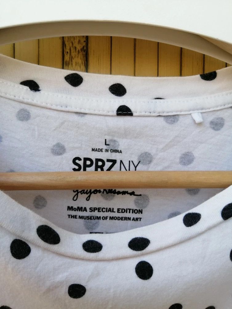 Yayoi Kusama YAYOI KUSAMA x UT Polkadot Tshirt Size US L / EU 52-54 / 3 - 3 Thumbnail