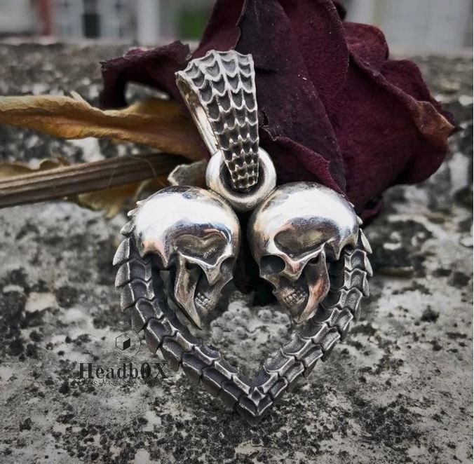 Jewelry Double Skull Heart Necklace Pendant Size ONE SIZE - 1 Thumbnail