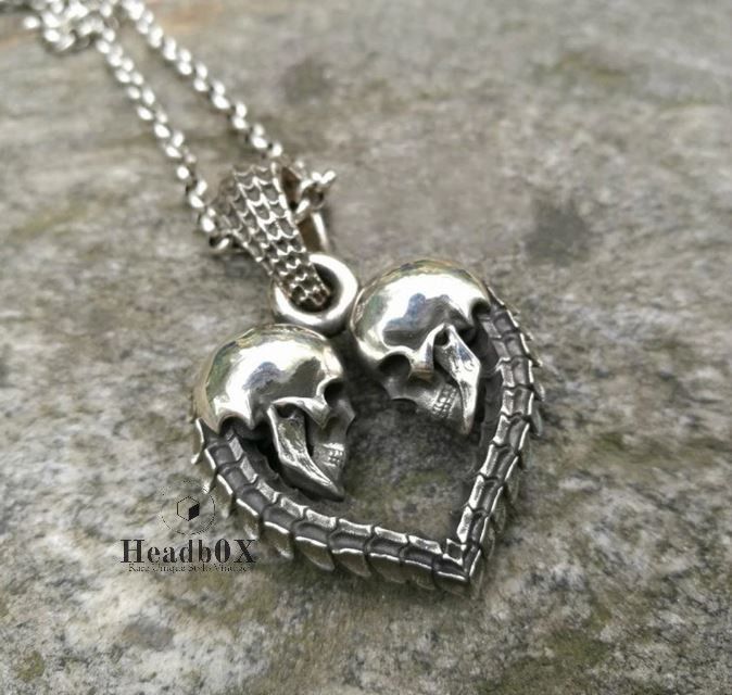 Jewelry Double Skull Heart Necklace Pendant Size ONE SIZE - 3 Thumbnail