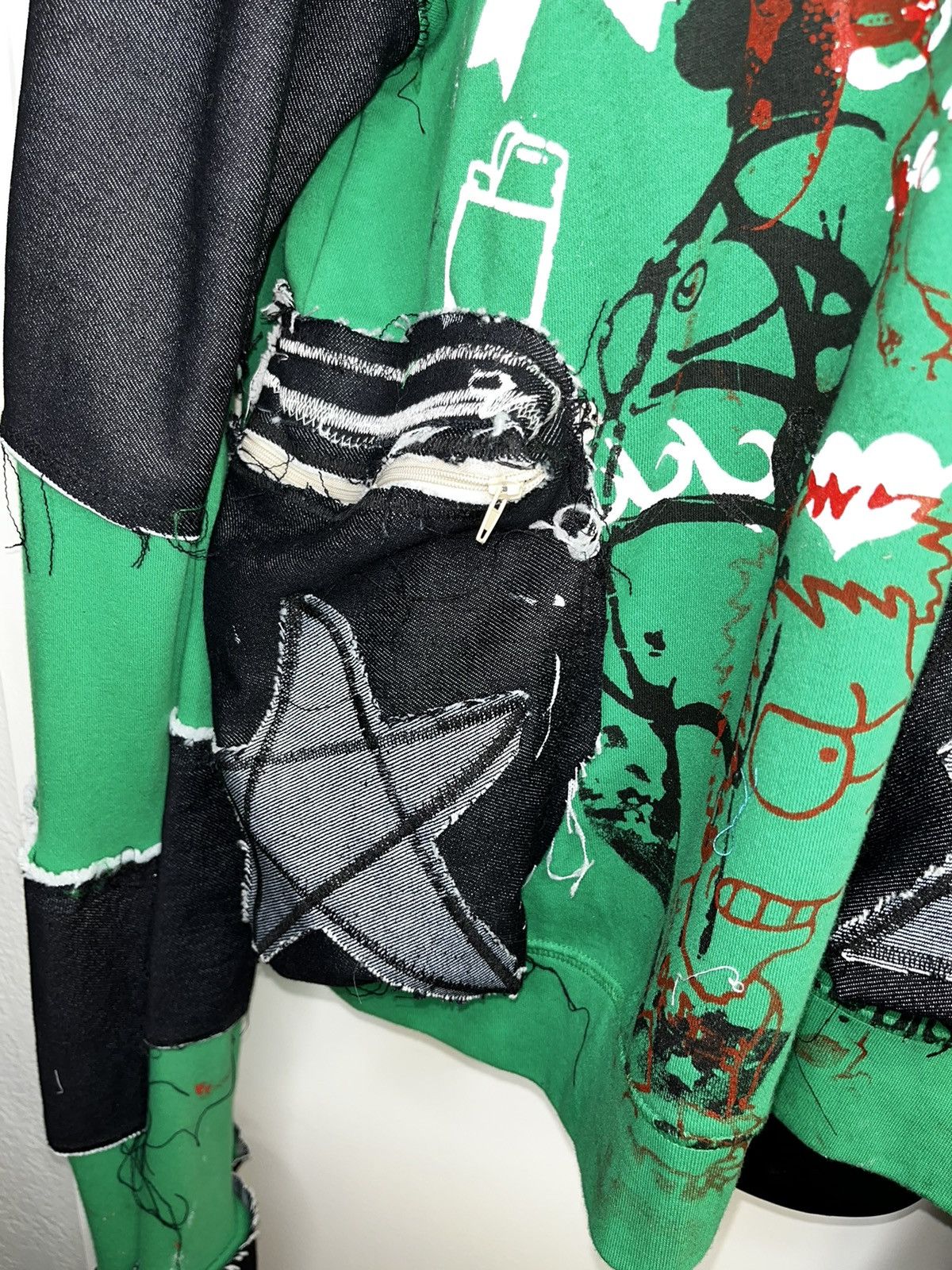 Designer Basedbich clown inspired extendo sleeve sweatshirt Size US XXL / EU 58 / 5 - 10 Thumbnail
