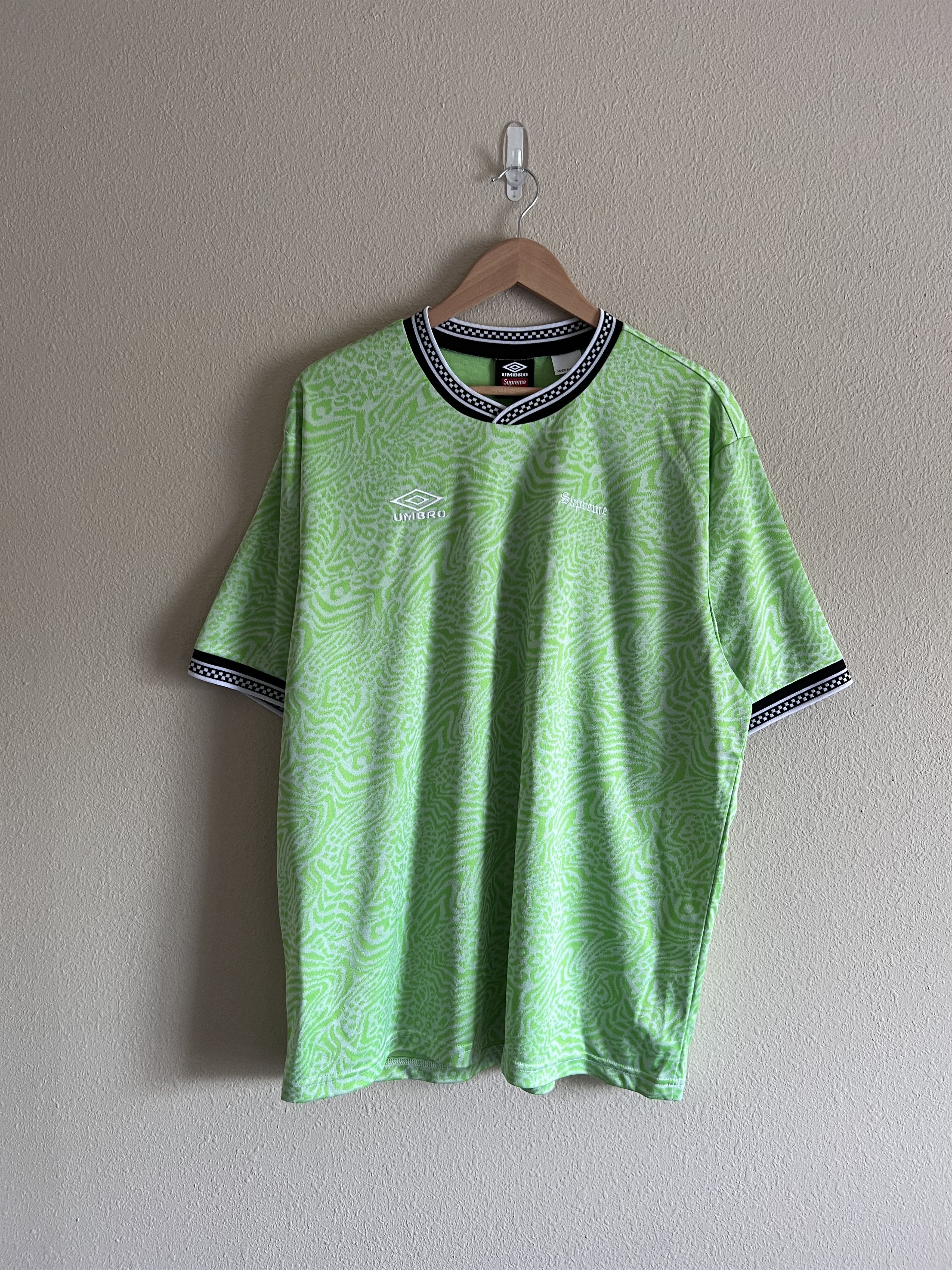 image of Supreme Umbro Jacquard Animal Print Soccer Jersey In Green in Neon Green, Men's (Size XL)