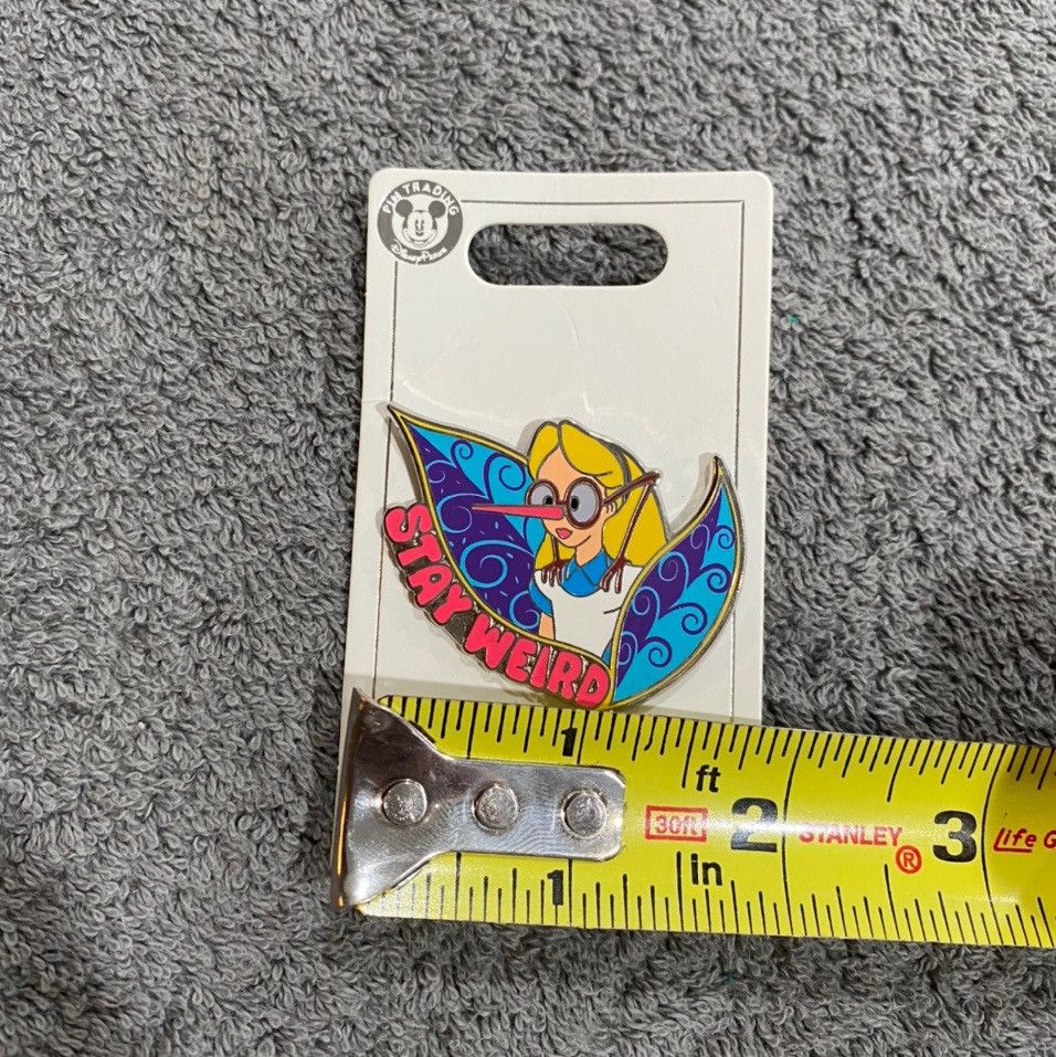 Disney × Other Alice in Wonderland Stay Weird Pin Size ONE SIZE - 4 Thumbnail