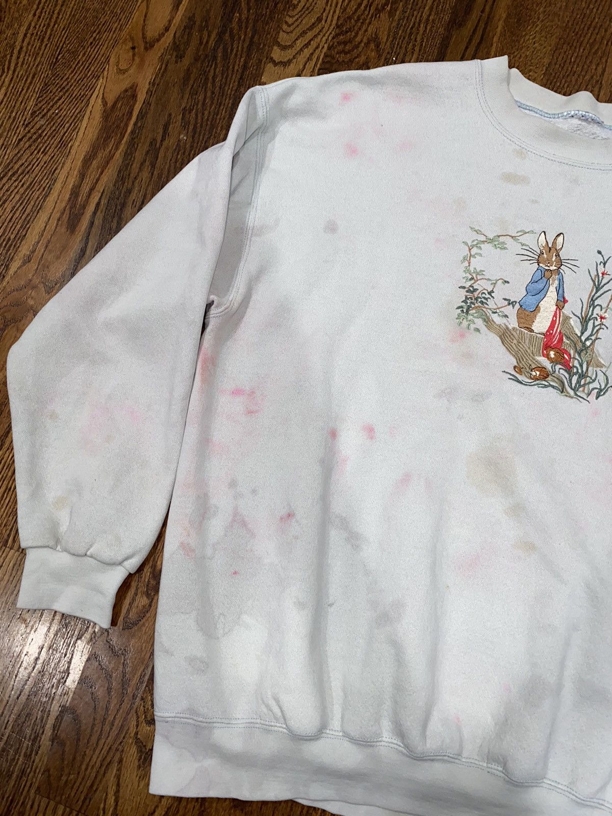 Vintage Vintage Distressed Peter Rabbit Sweatshirt Size US XL / EU 56 / 4 - 2 Thumbnail