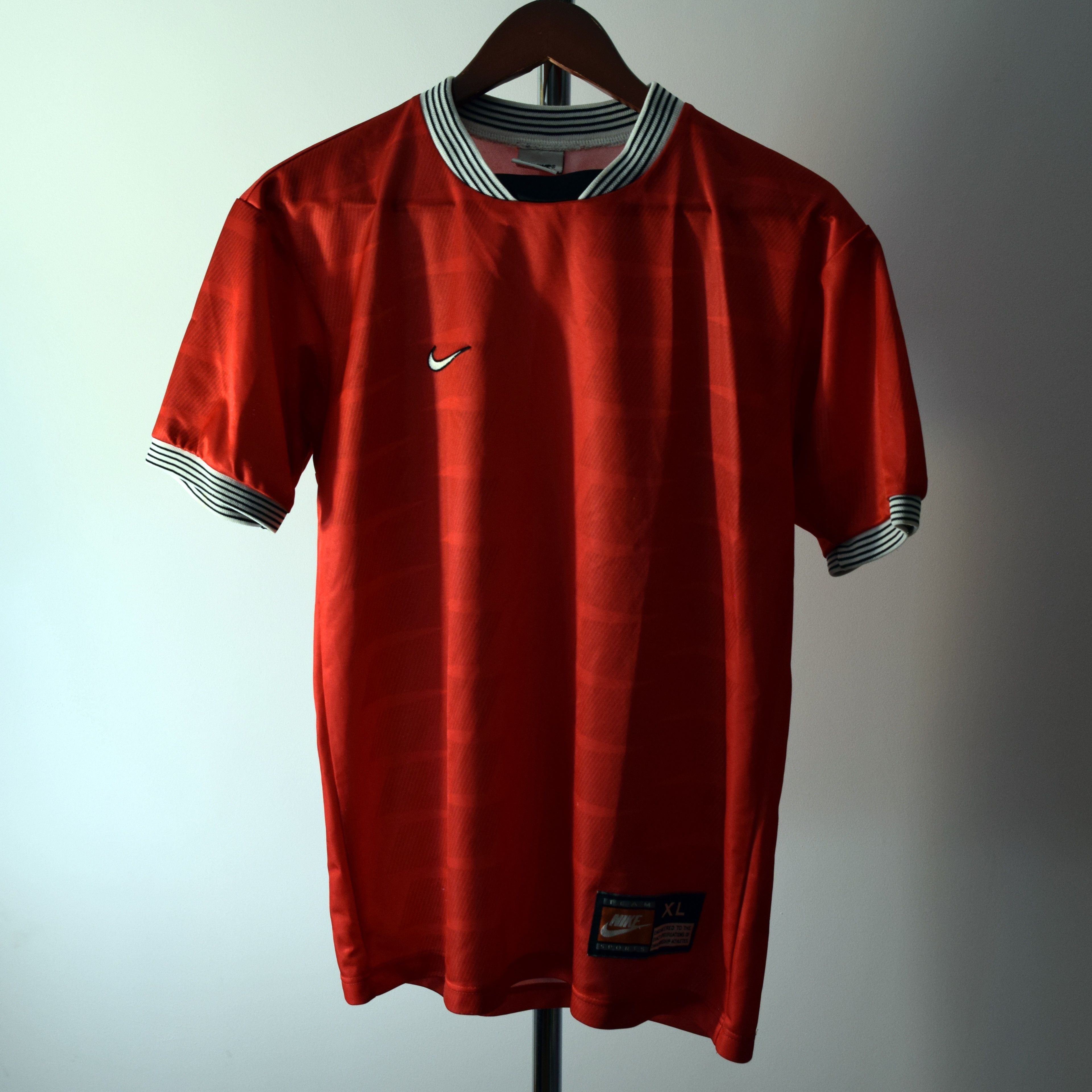 VINTAGE NIKE FOOTBALL SHIRT 90S LONG SLEEVE SOCCER JERSEY SIZE S