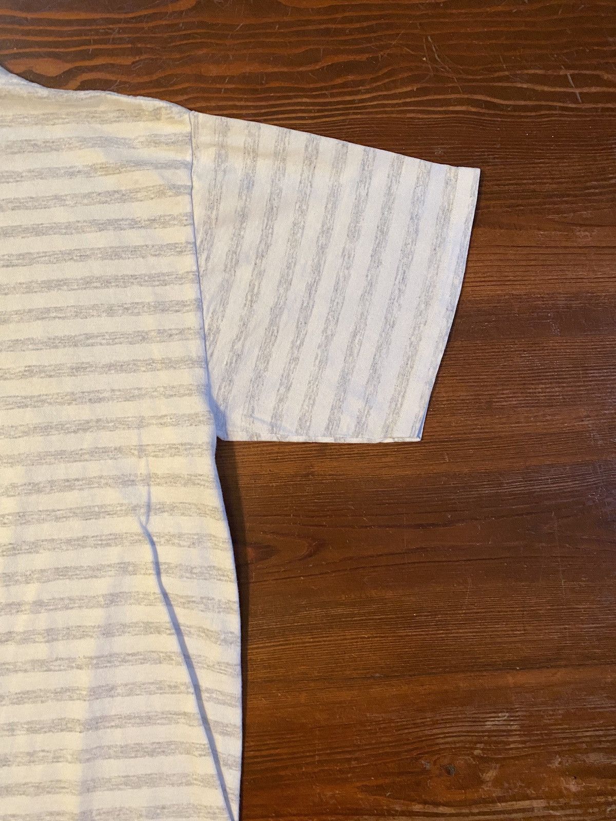 Trench USA Vintage 1993 90s Chicago Cubs Single Stitch Striped Tee Size US L / EU 52-54 / 3 - 15 Thumbnail