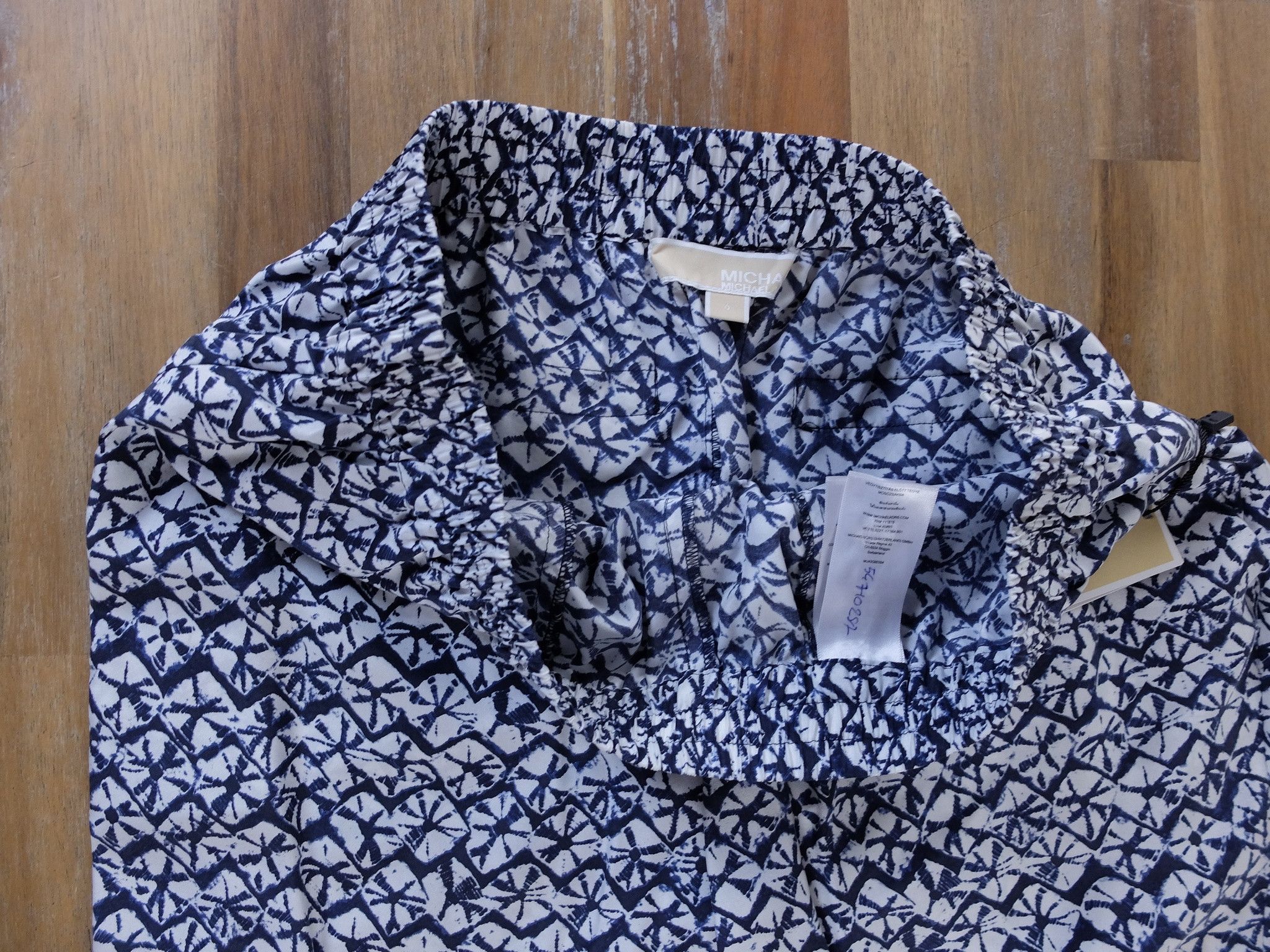 Michael Kors MICHAEL KORS white navy blue print lightweight silk pants 6 Size 28" / US 6 / IT 42 - 4 Thumbnail