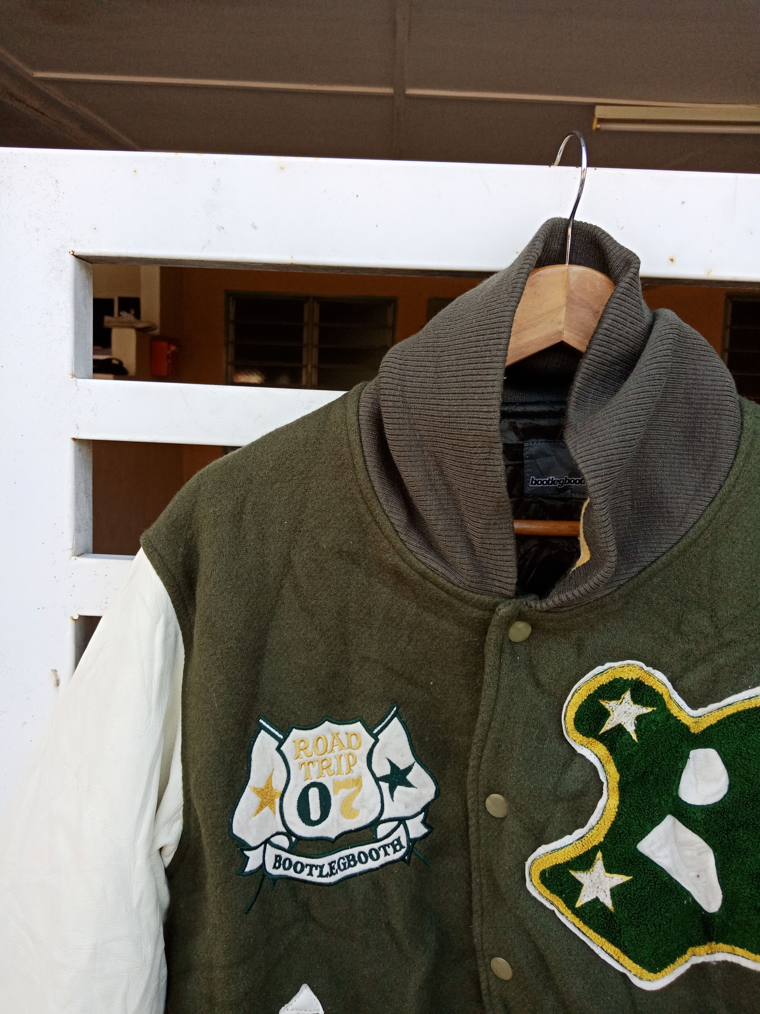 Japanese Brand Japanese Brand Bootlegbooth Big Logo Wool Varsity Jacket Size US M / EU 48-50 / 2 - 5 Thumbnail