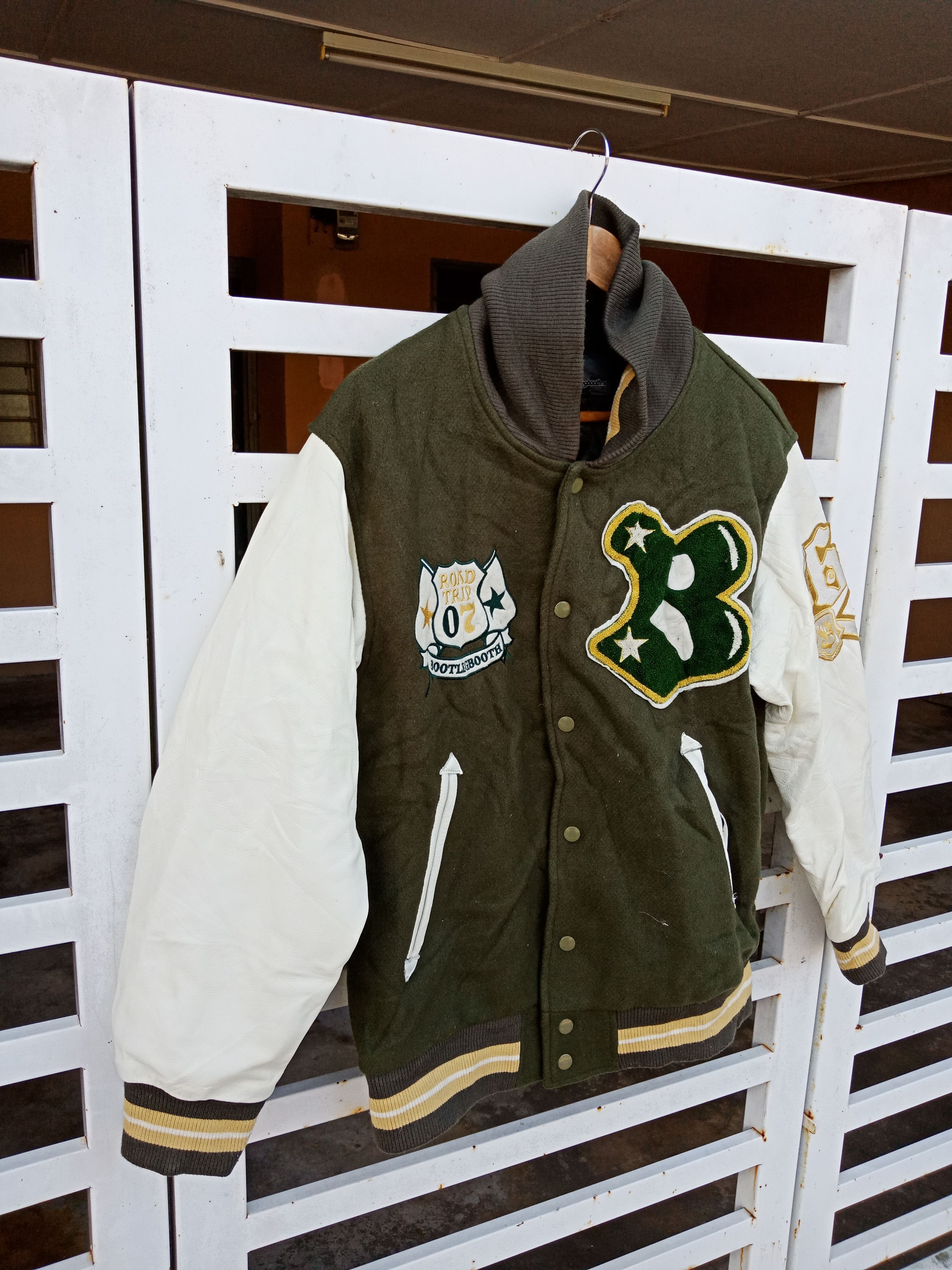 Japanese Brand Japanese Brand Bootlegbooth Big Logo Wool Varsity Jacket Size US M / EU 48-50 / 2 - 3 Thumbnail