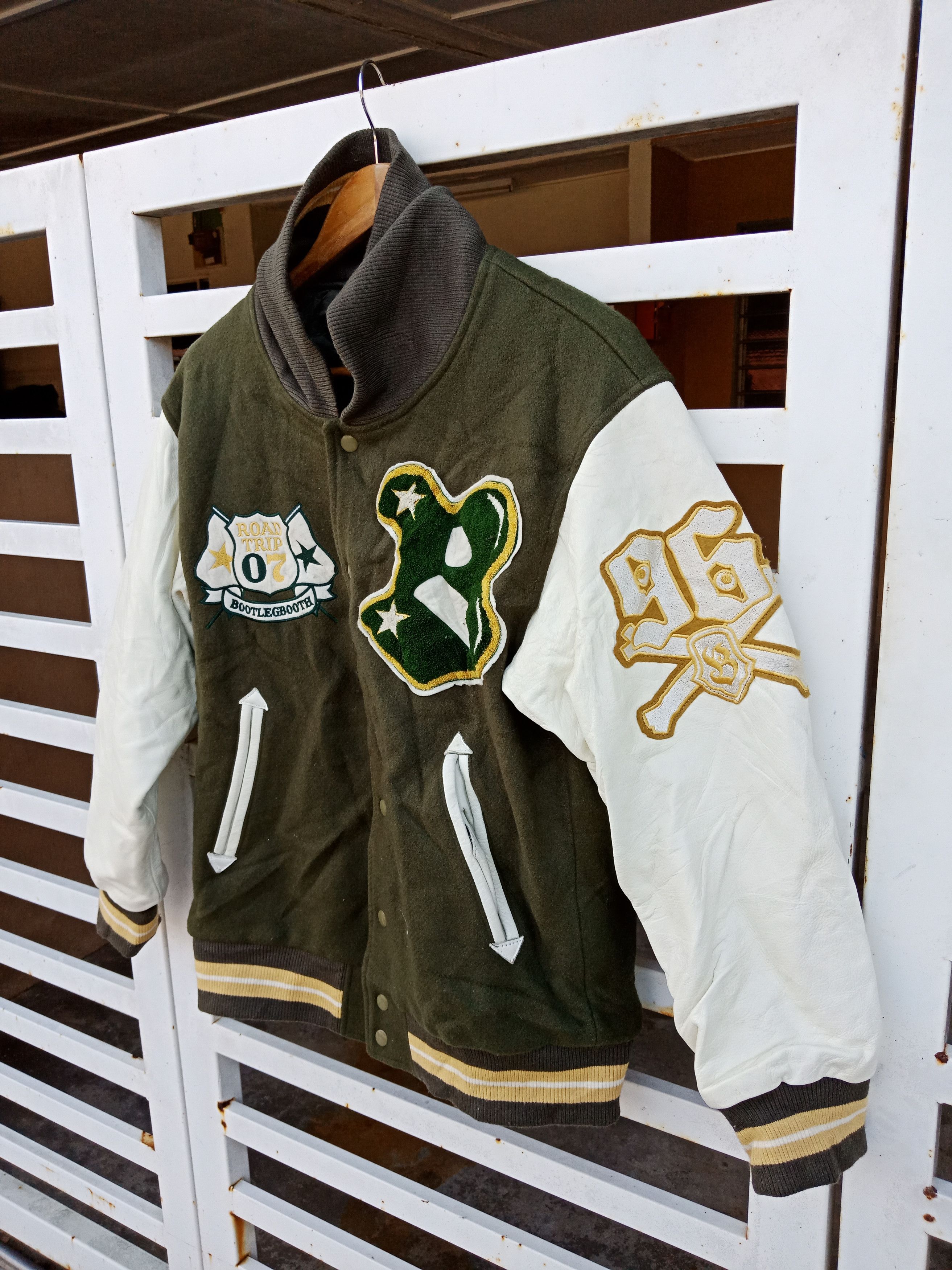 Japanese Brand Japanese Brand Bootlegbooth Big Logo Wool Varsity Jacket Size US M / EU 48-50 / 2 - 4 Thumbnail