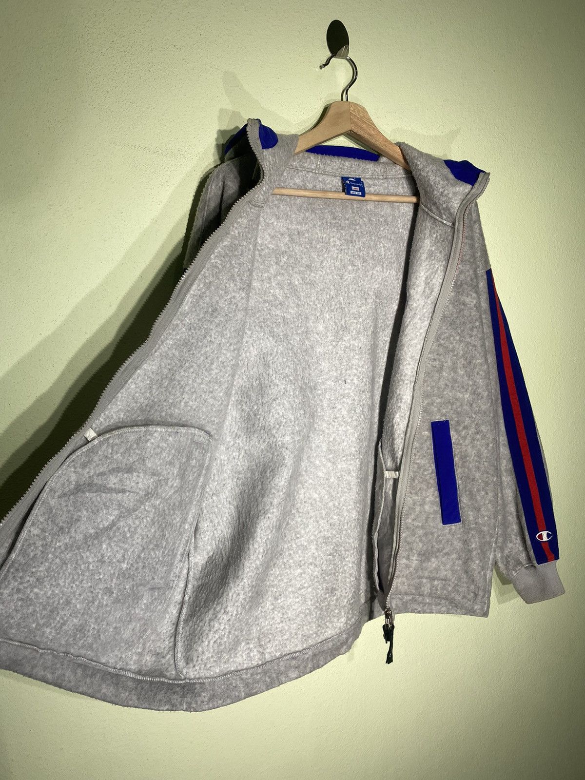 Champion 🔥Offer Me🔥Champion Fleece Hoodies Sweater Size US L / EU 52-54 / 3 - 9 Thumbnail