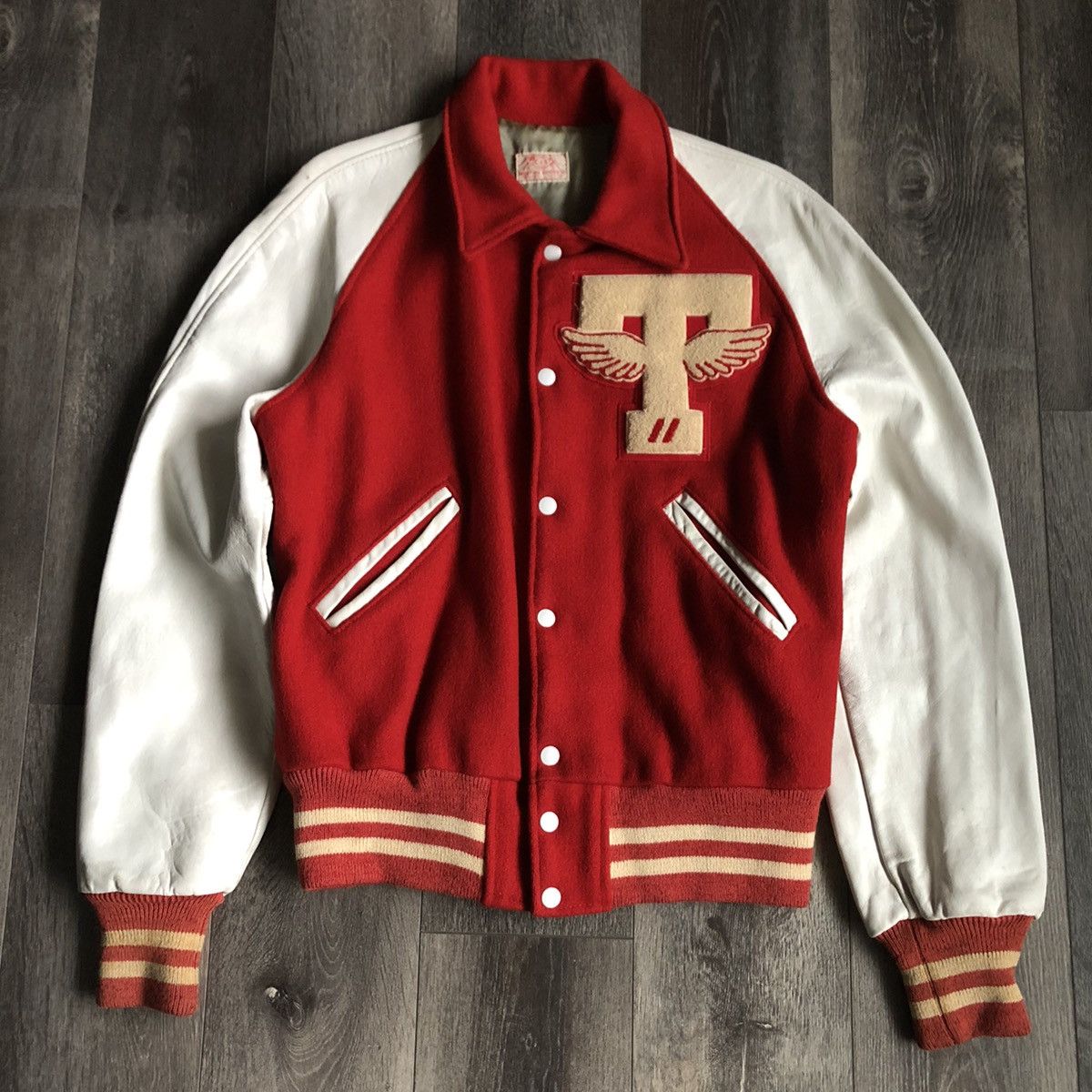 Vintage Vintage 1960s C&S Sportswear T Wings Varsity Leather Jacket Size US L / EU 52-54 / 3 - 1 Thumbnail
