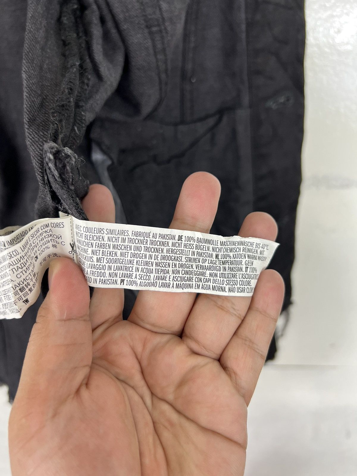 Japanese Brand FOREVER 21 MEN DENIM DISTRESSED TRUCKER JACKET Size US M / EU 48-50 / 2 - 15 Thumbnail