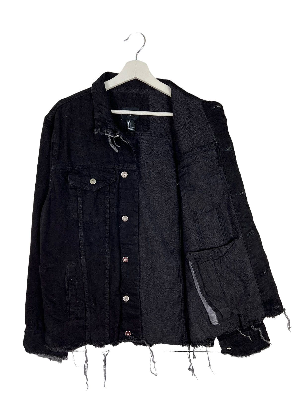 Japanese Brand FOREVER 21 MEN DENIM DISTRESSED TRUCKER JACKET Size US M / EU 48-50 / 2 - 6 Thumbnail