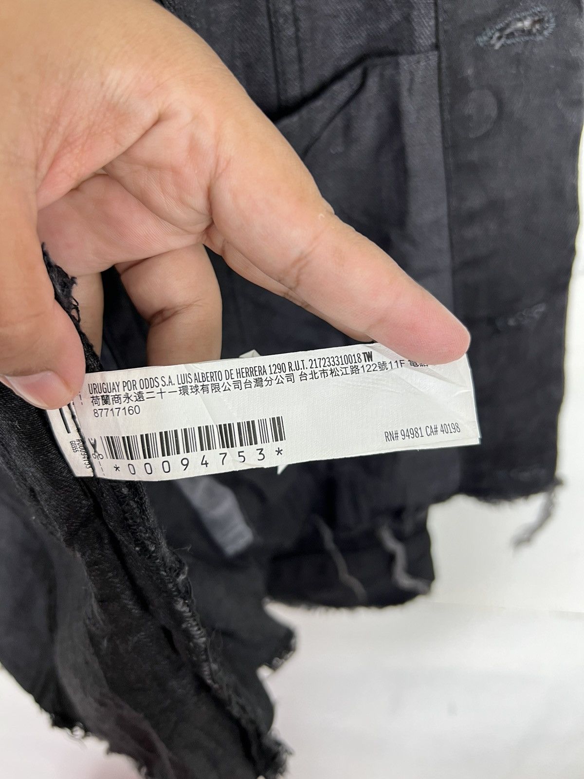 Japanese Brand FOREVER 21 MEN DENIM DISTRESSED TRUCKER JACKET Size US M / EU 48-50 / 2 - 11 Thumbnail