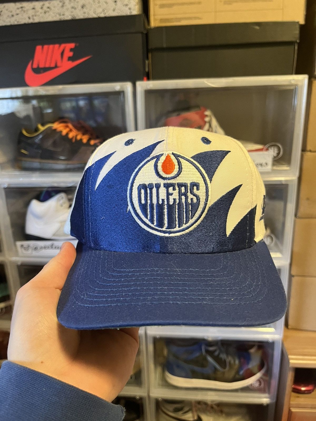 image of Logo 7 x Logo Athletic Edmonton Oilers Sharktooth Snapback in White, Men's