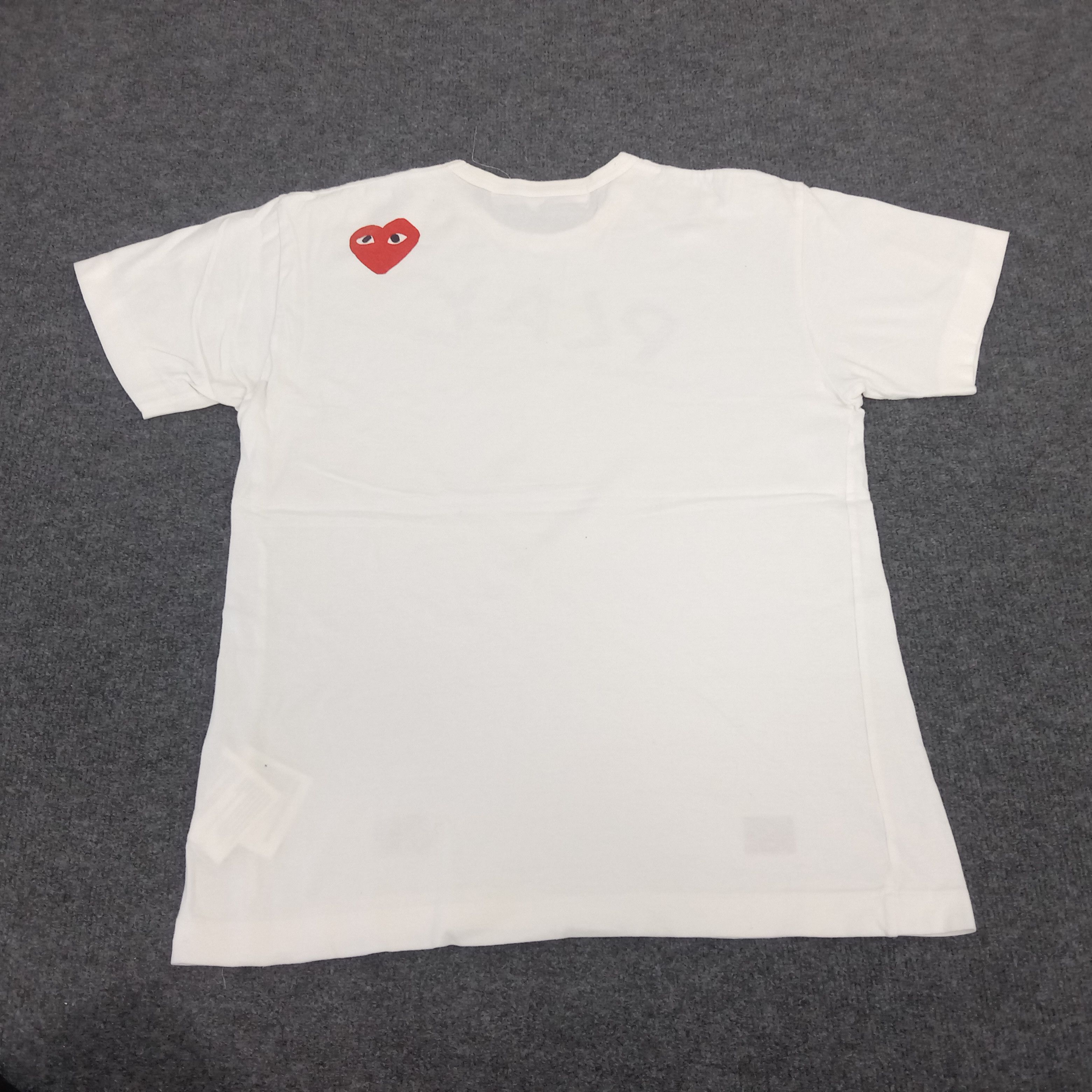 Comme des Garcons × Japanese Brand × Vintage Comme Des Garcons Play Japanese Brand Tshirt Size US M / EU 48-50 / 2 - 3 Thumbnail