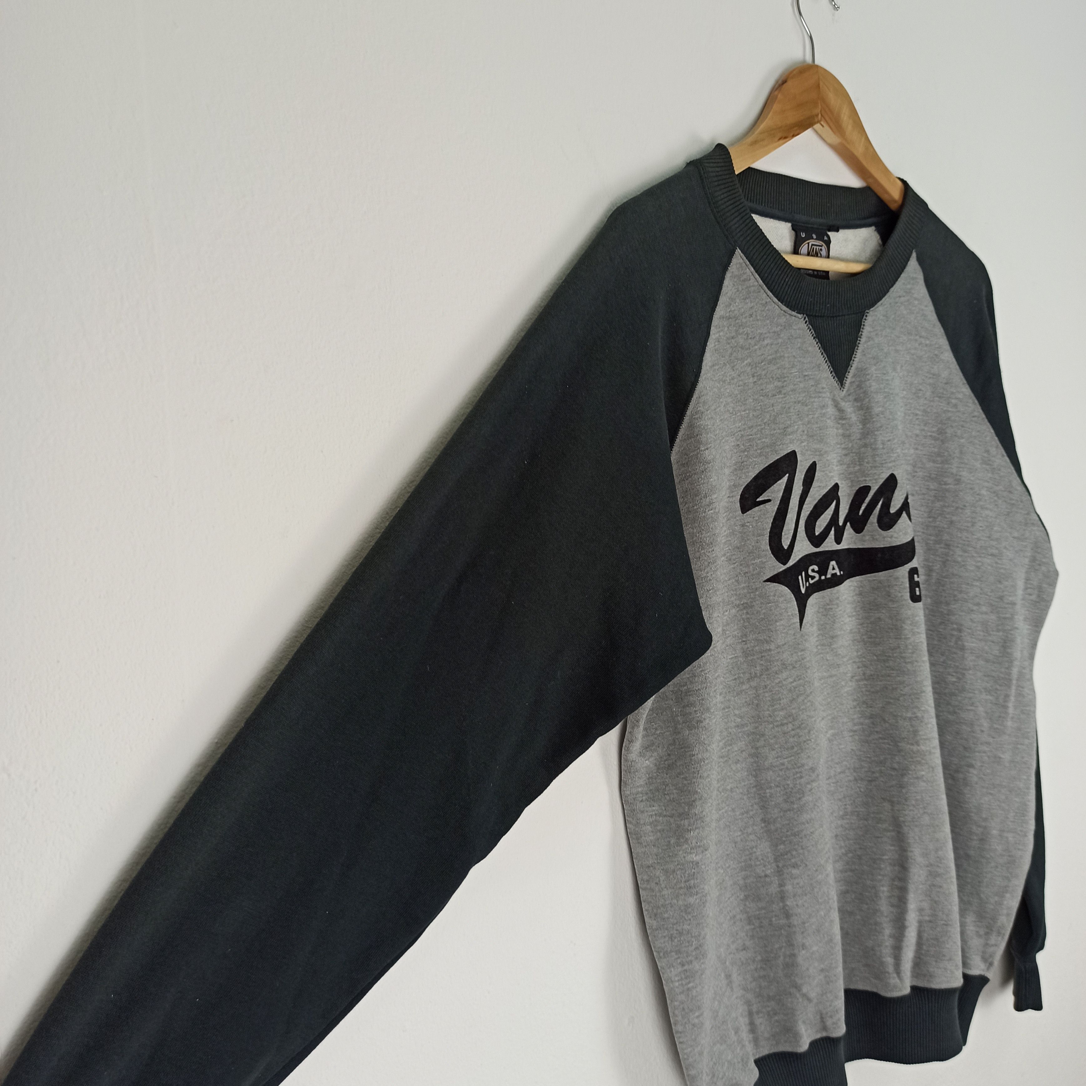 Vans 🔥STEALS🔥 Vans Usa Spell Out Logo Sweatshirt Size US L / EU 52-54 / 3 - 4 Thumbnail