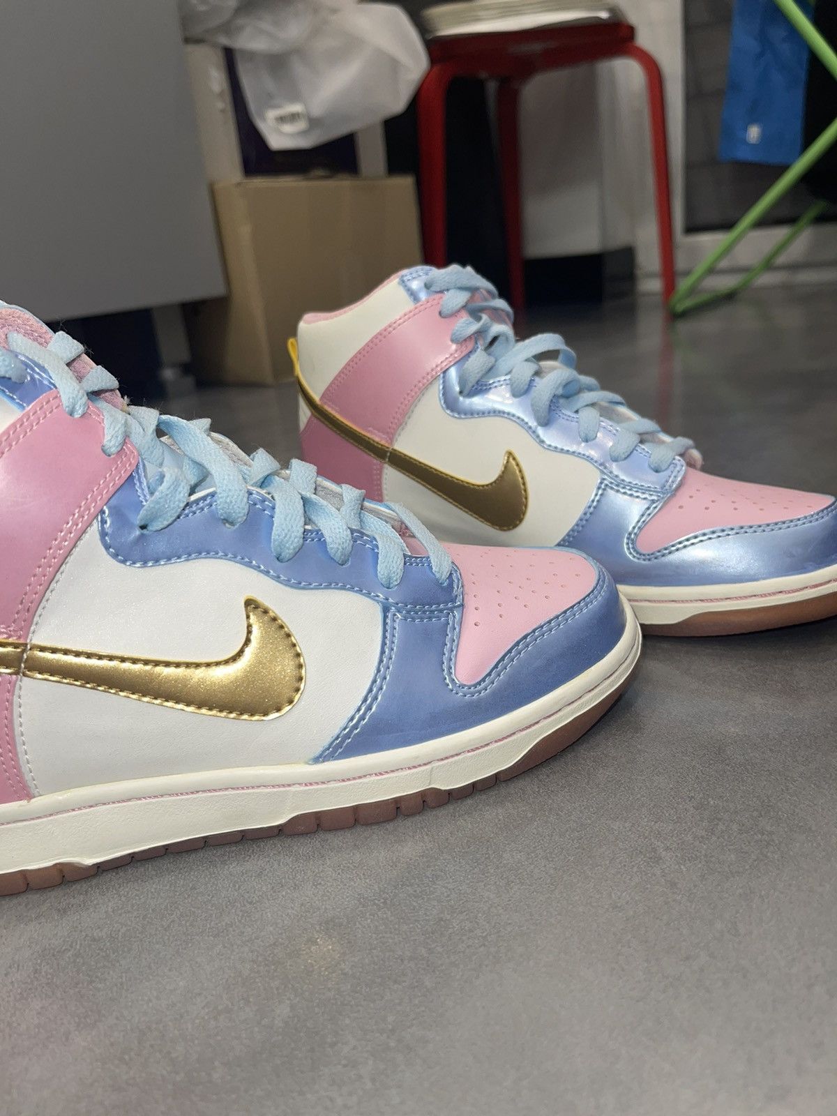 Nike SS09 Nike Dunk High GS Sail Pink Gold Blue Hi-Top Sneakers Size US 6 / IT 36 - 11 Thumbnail