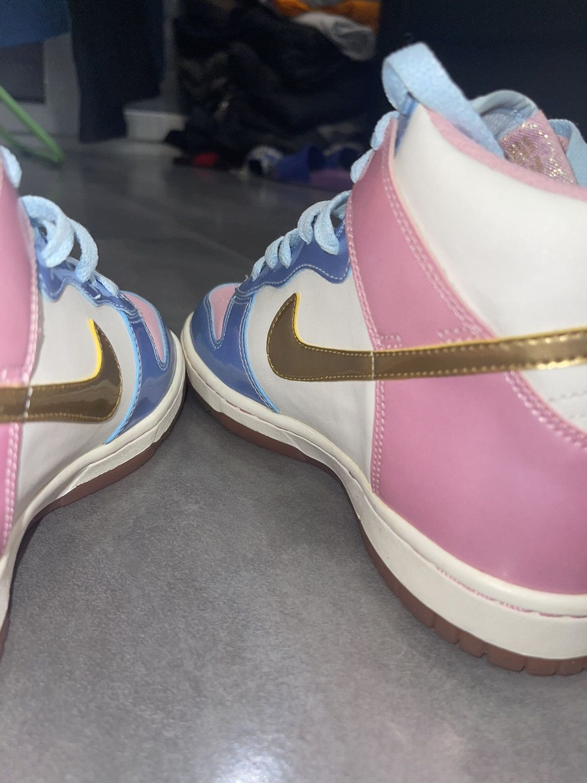 Nike SS09 Nike Dunk High GS Sail Pink Gold Blue Hi-Top Sneakers Size US 6 / IT 36 - 9 Thumbnail