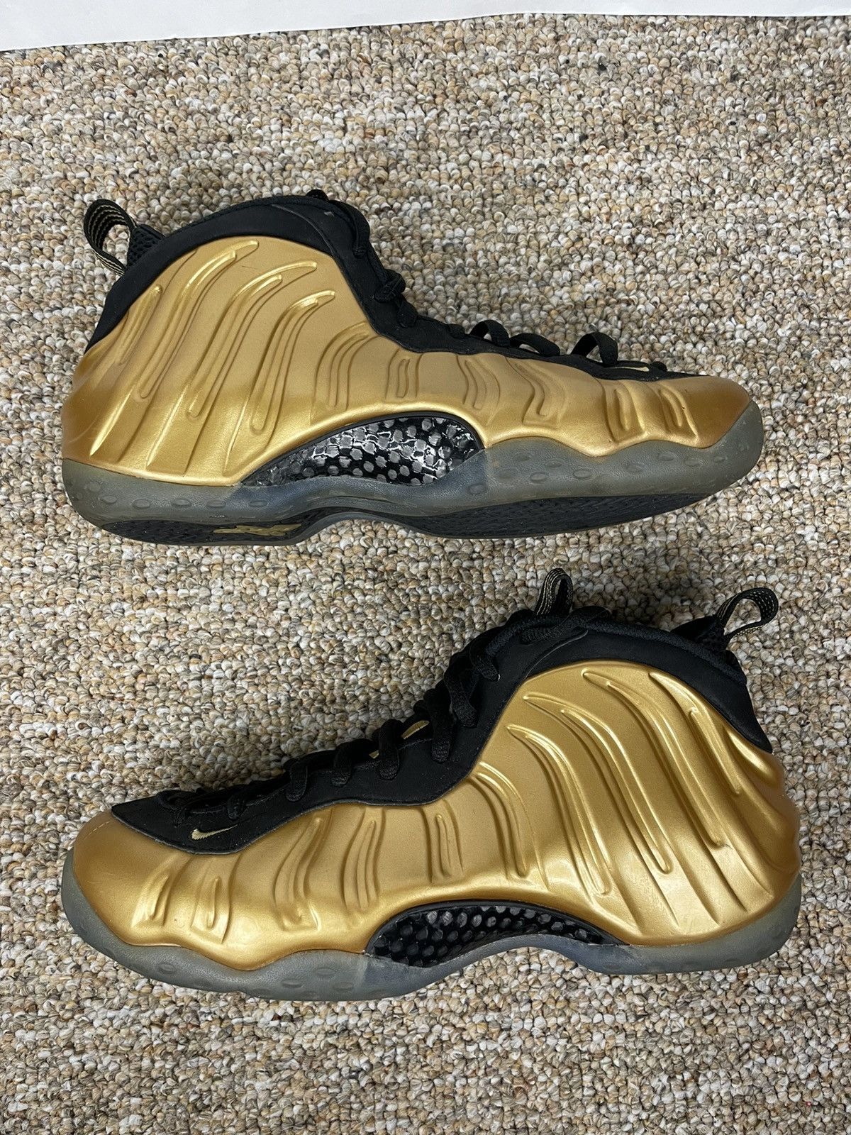 foamposite one metallic gold