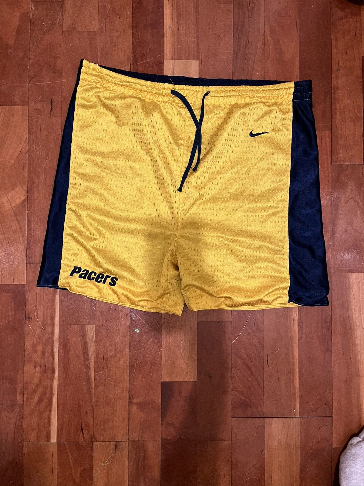 NBA Vintage Indiana Pacers shorts Size US 30 / EU 46 - 1 Thumbnail