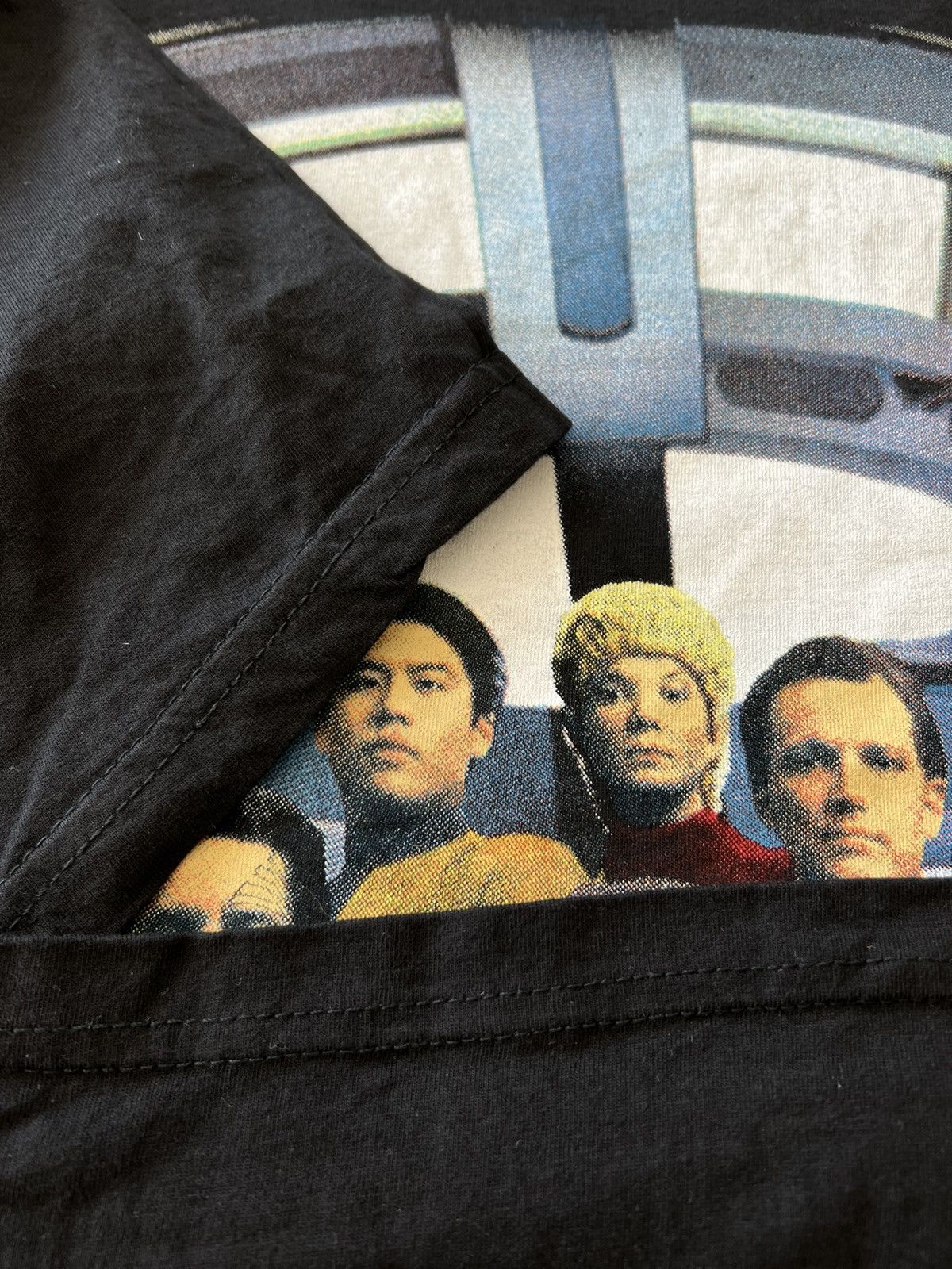 Band Tees Vintage 1996 Star Trek Voyager Black Tee (Star Wars) Size US L / EU 52-54 / 3 - 8 Thumbnail