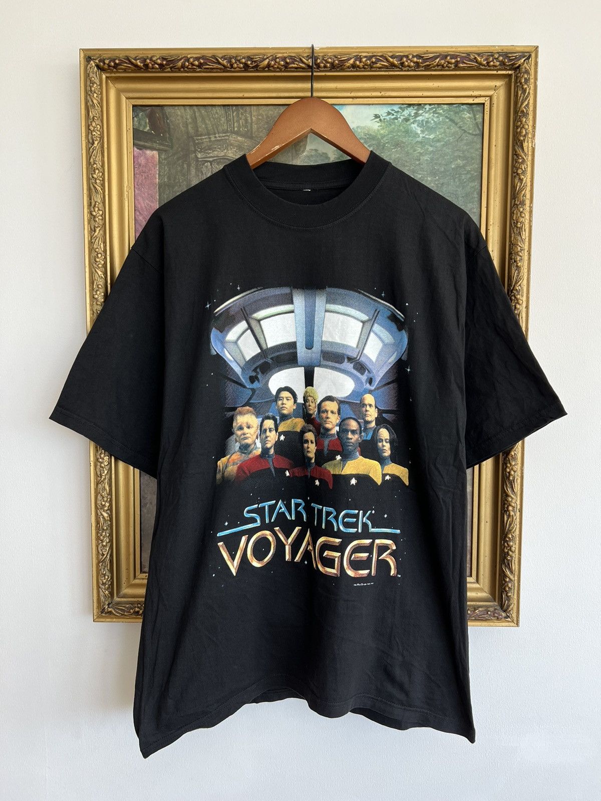 Band Tees Vintage 1996 Star Trek Voyager Black Tee (Star Wars) Size US L / EU 52-54 / 3 - 2 Thumbnail