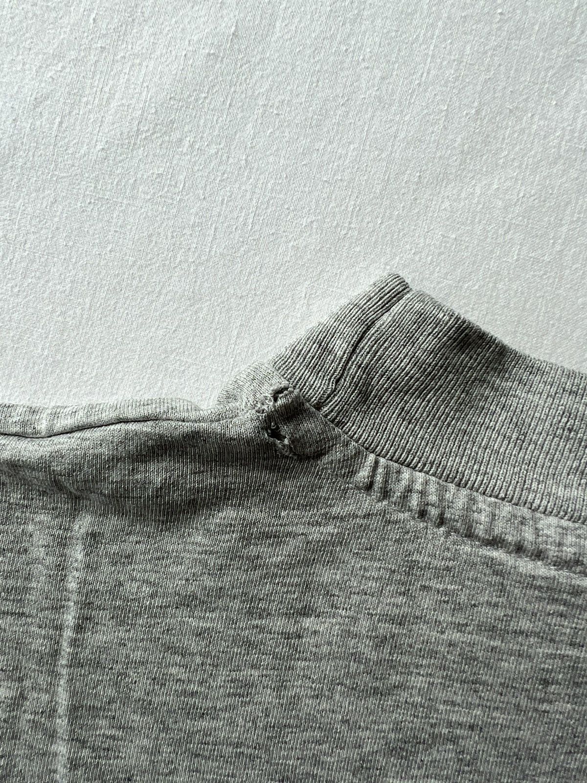 O'Neill Vintage 90s Oneill O'Neill Streetwear Gray Tee (Surf Style) Size US XL / EU 56 / 4 - 13 Thumbnail