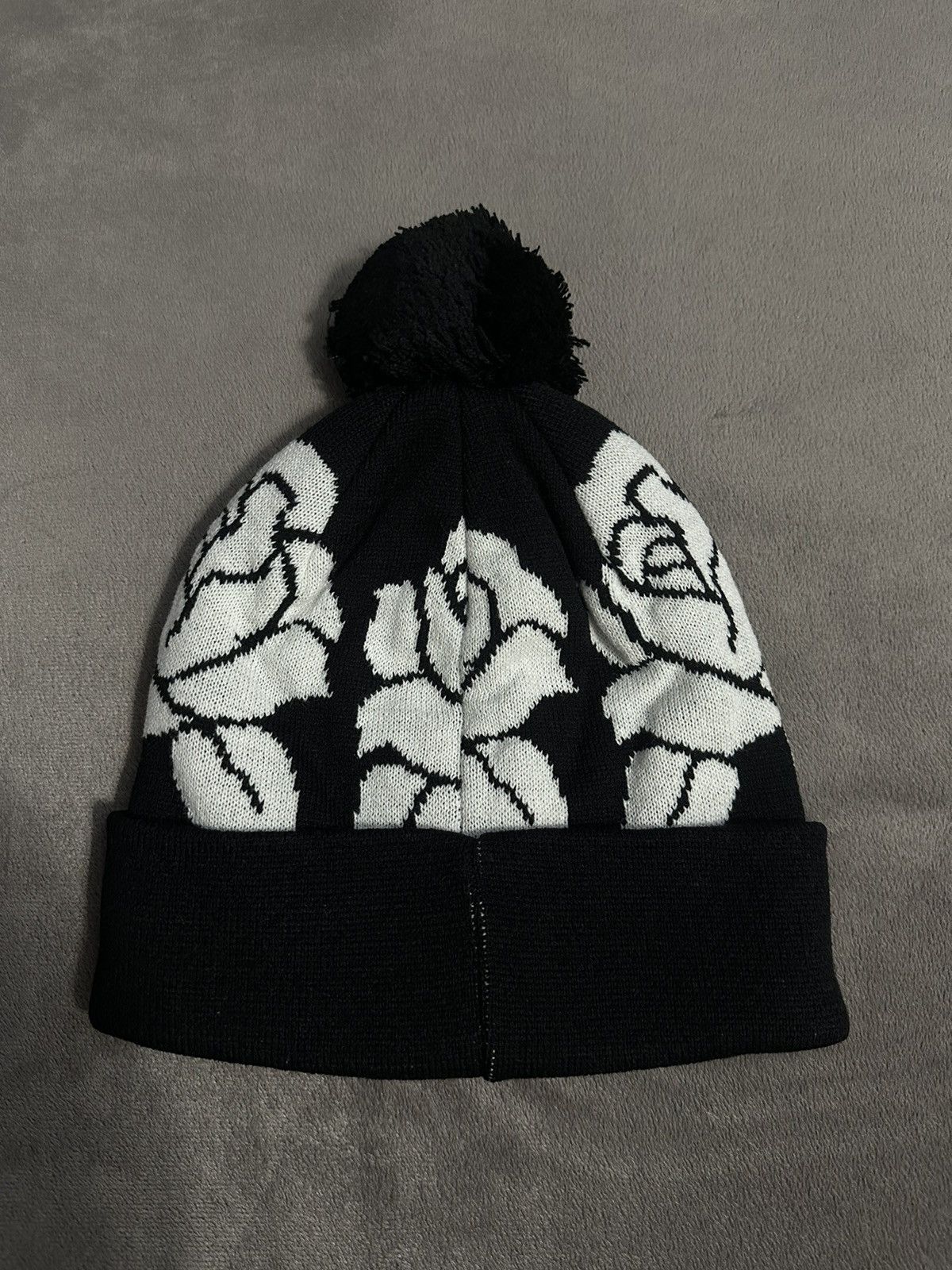 Supreme Supreme Black Rose Beanie Size ONE SIZE - 2 Thumbnail
