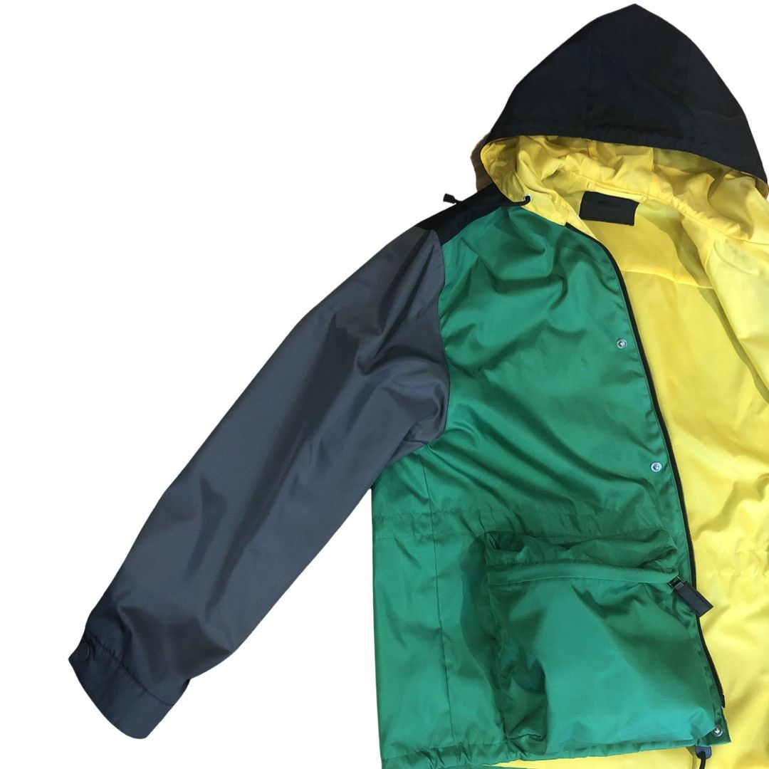 Prada PRADA SS20 AOYAMA EXCLUSIVE NYLON COLOUR BLOCK JACKET Size US S / EU 44-46 / 1 - 5 Thumbnail