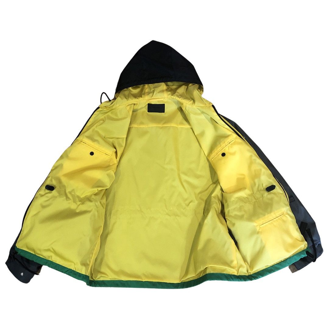 Prada PRADA SS20 AOYAMA EXCLUSIVE NYLON COLOUR BLOCK JACKET Size US S / EU 44-46 / 1 - 7 Thumbnail