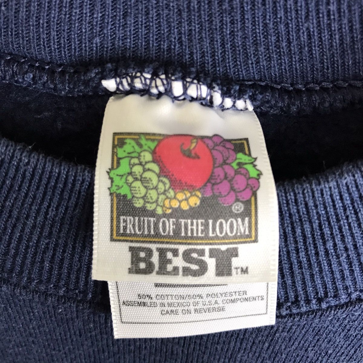 Fruit Of The Loom × Vintage Vintage 90s New York Spell Out Embroidery Sweatshirt Size US L / EU 52-54 / 3 - 5 Thumbnail