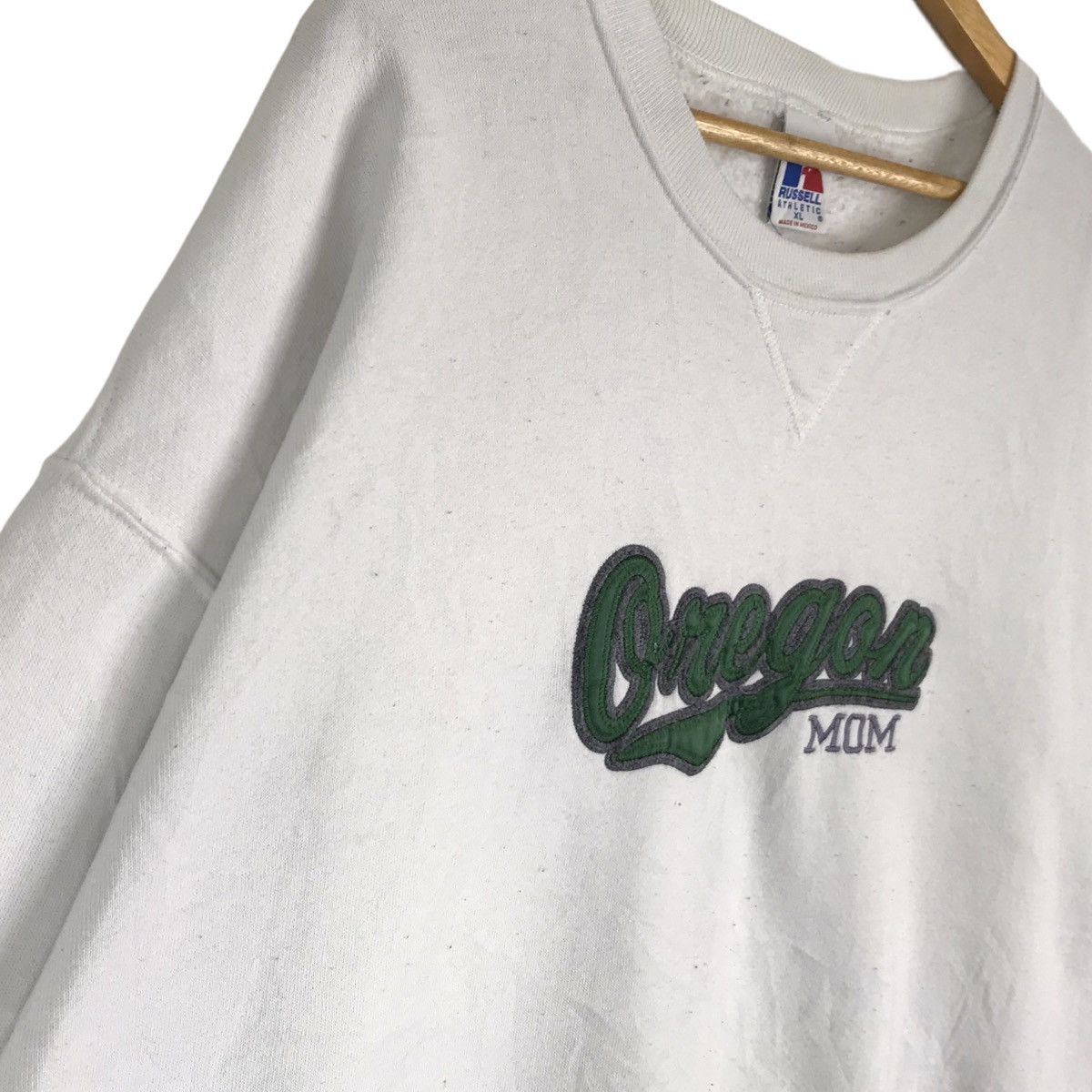 Russell Athletic × Vintage Vintage Russell 90s Oregon Mom Spell Out Sweatshirt Size US XL / EU 56 / 4 - 3 Thumbnail