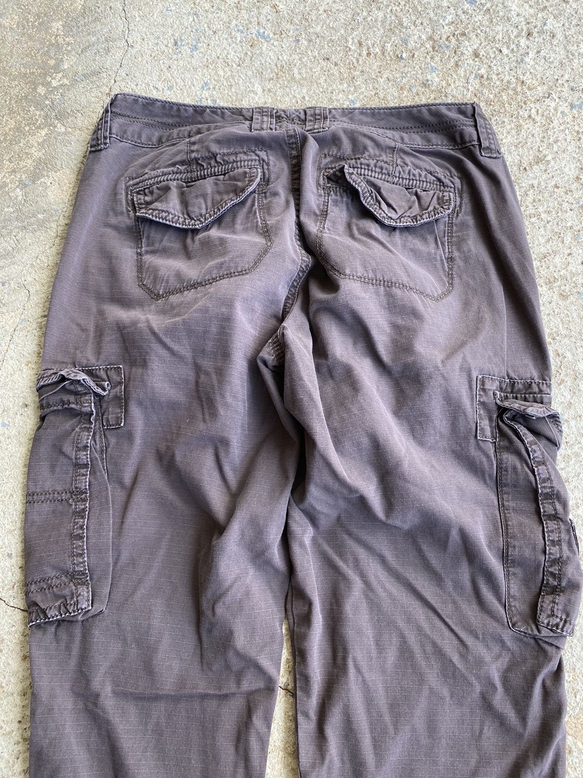 Eddie Bauer × Vintage Vintage Y2K Eddie Bauer Brown Cargo Pants Size 28" / US 6 / IT 42 - 6 Thumbnail