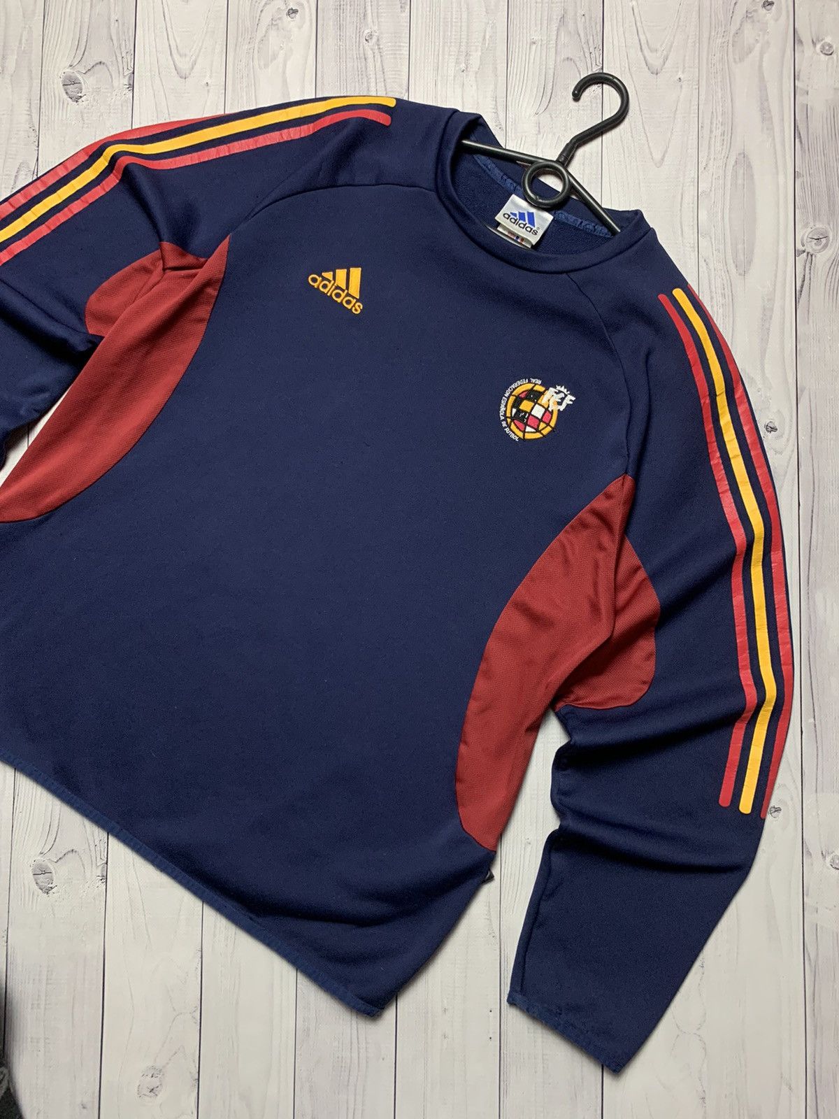 Adidas × Vintage Vintage Spain soccer sweatshirt Adidad rare size M Size US M / EU 48-50 / 2 - 2 Thumbnail