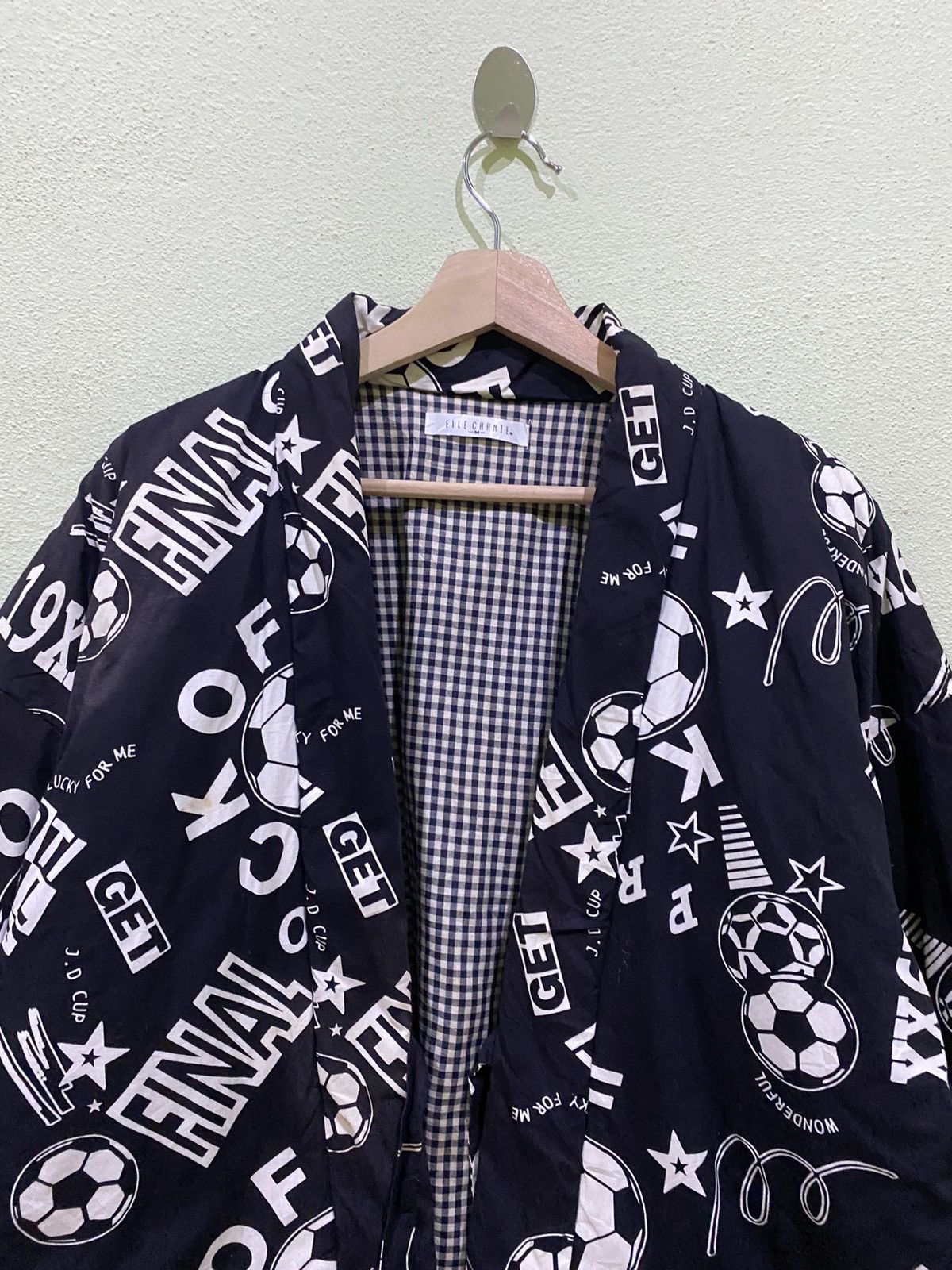 Japanese Brand × Komono ELLE CHANTE SOCCER PRINT JAPANESE KIMONO JACKET Size US M / EU 48-50 / 2 - 4 Thumbnail