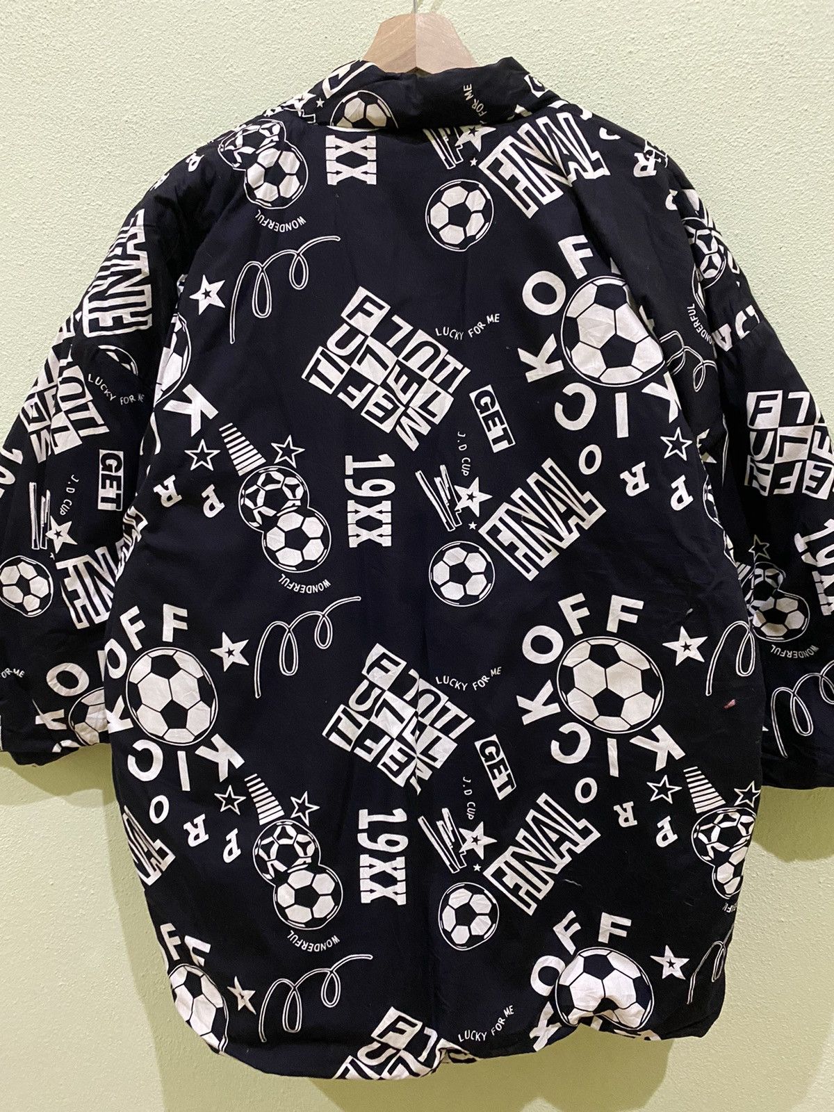 Japanese Brand × Komono ELLE CHANTE SOCCER PRINT JAPANESE KIMONO JACKET Size US M / EU 48-50 / 2 - 10 Thumbnail