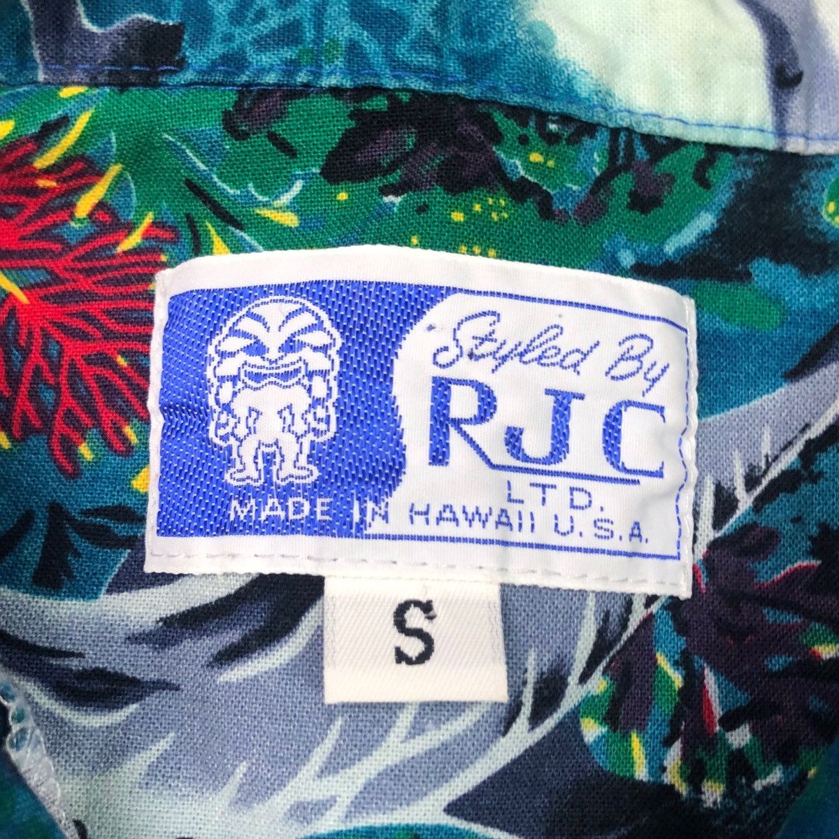 Vintage Vintage 90s Styled by RJC ocean Animal Hawaiian Shirt Small Size US S / EU 44-46 / 1 - 3 Thumbnail
