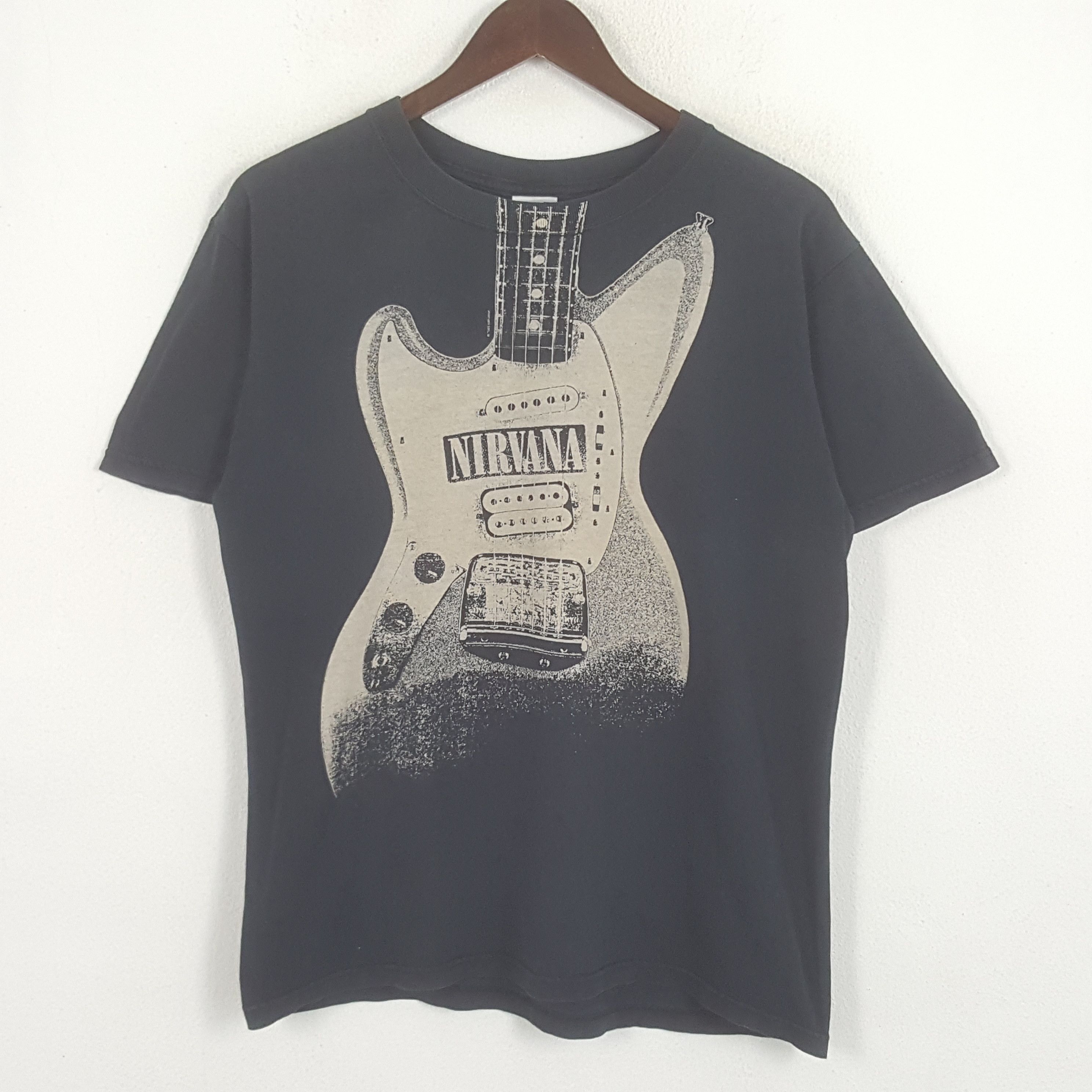 Vintage Nirvana Band Kurt Cobain Guitar Tshirt