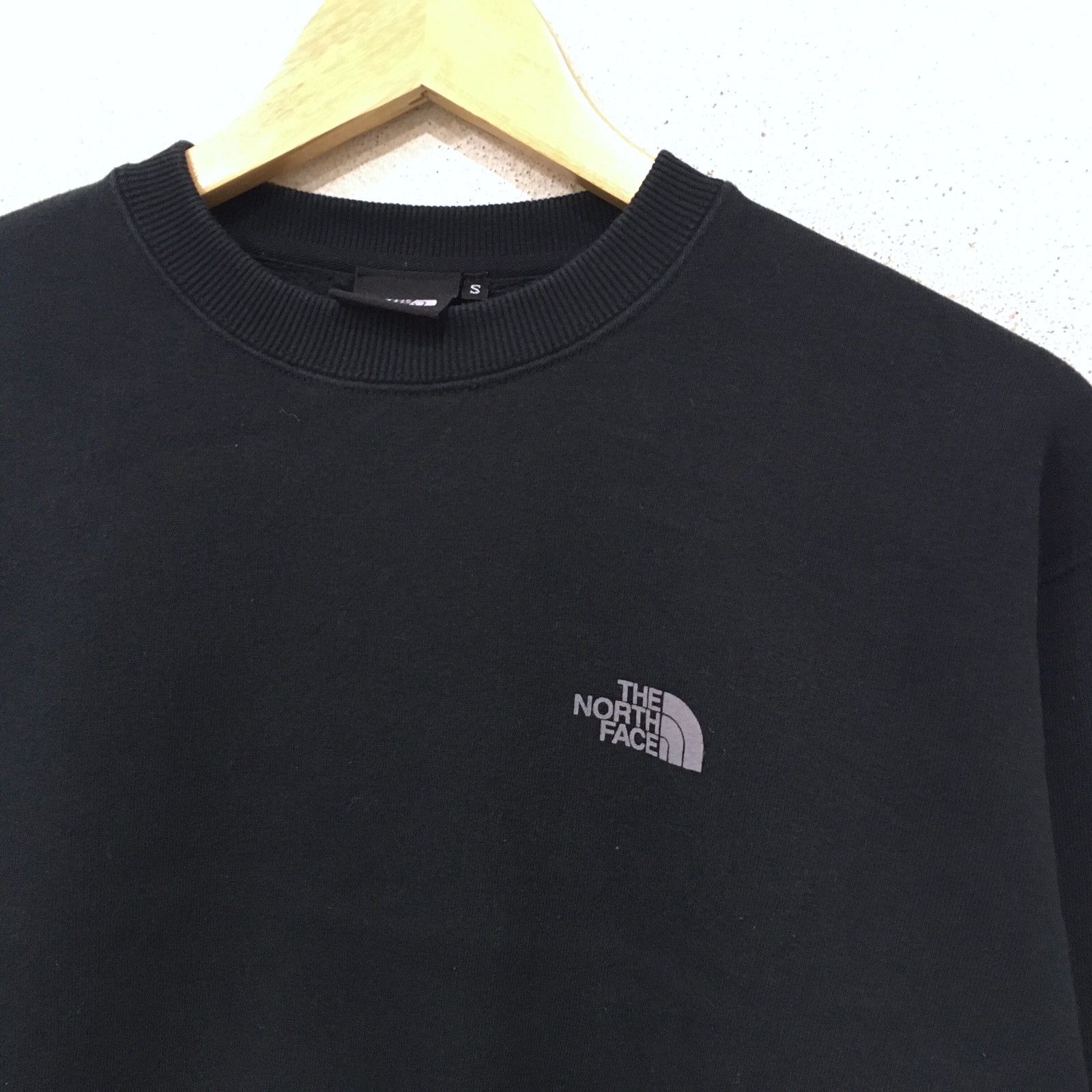 The North Face THE NORTH FACE BIG LOGO SWEATSHIRT BLACK COLOUR SMALL SIZE Size US S / EU 44-46 / 1 - 3 Thumbnail